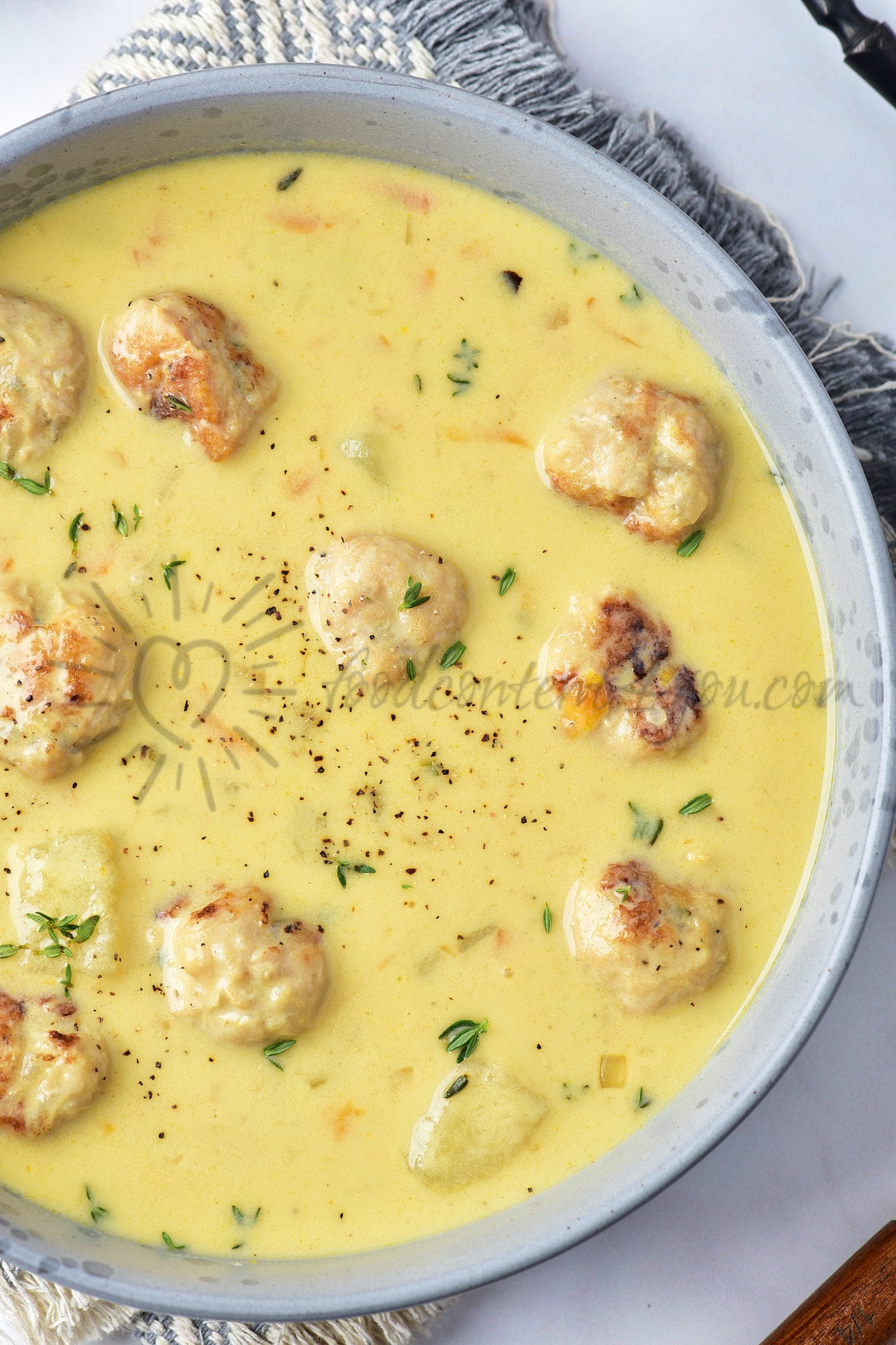 Cheesy Turkey Meatballs Soup - Set 4