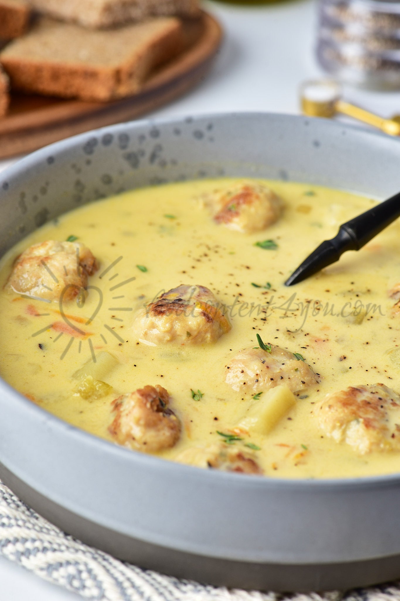 Cheesy Turkey Meatballs Soup - Set 4