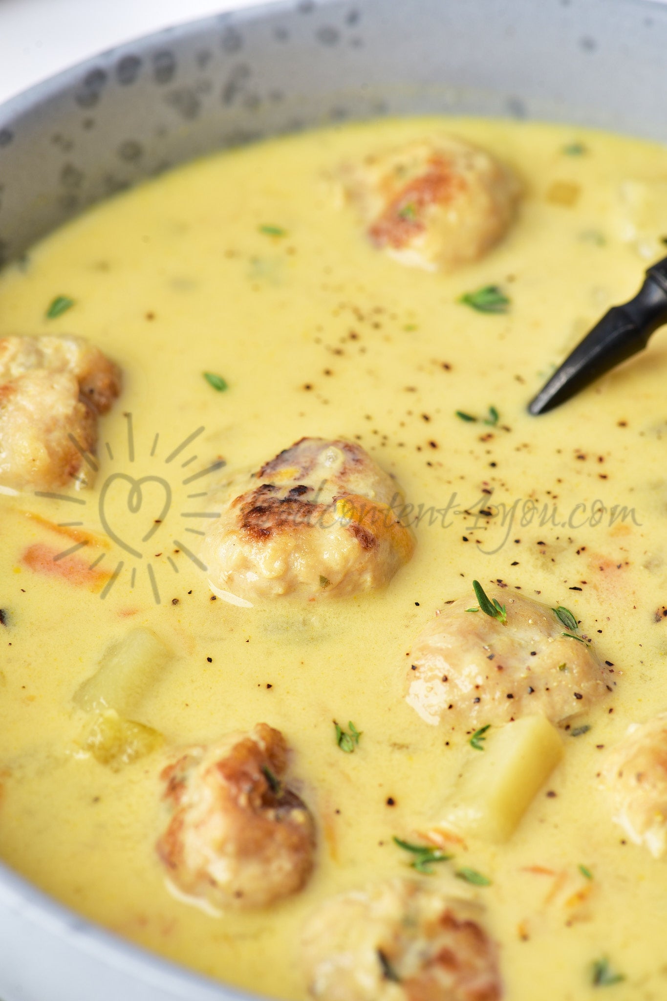 Cheesy Turkey Meatballs Soup - Set 4