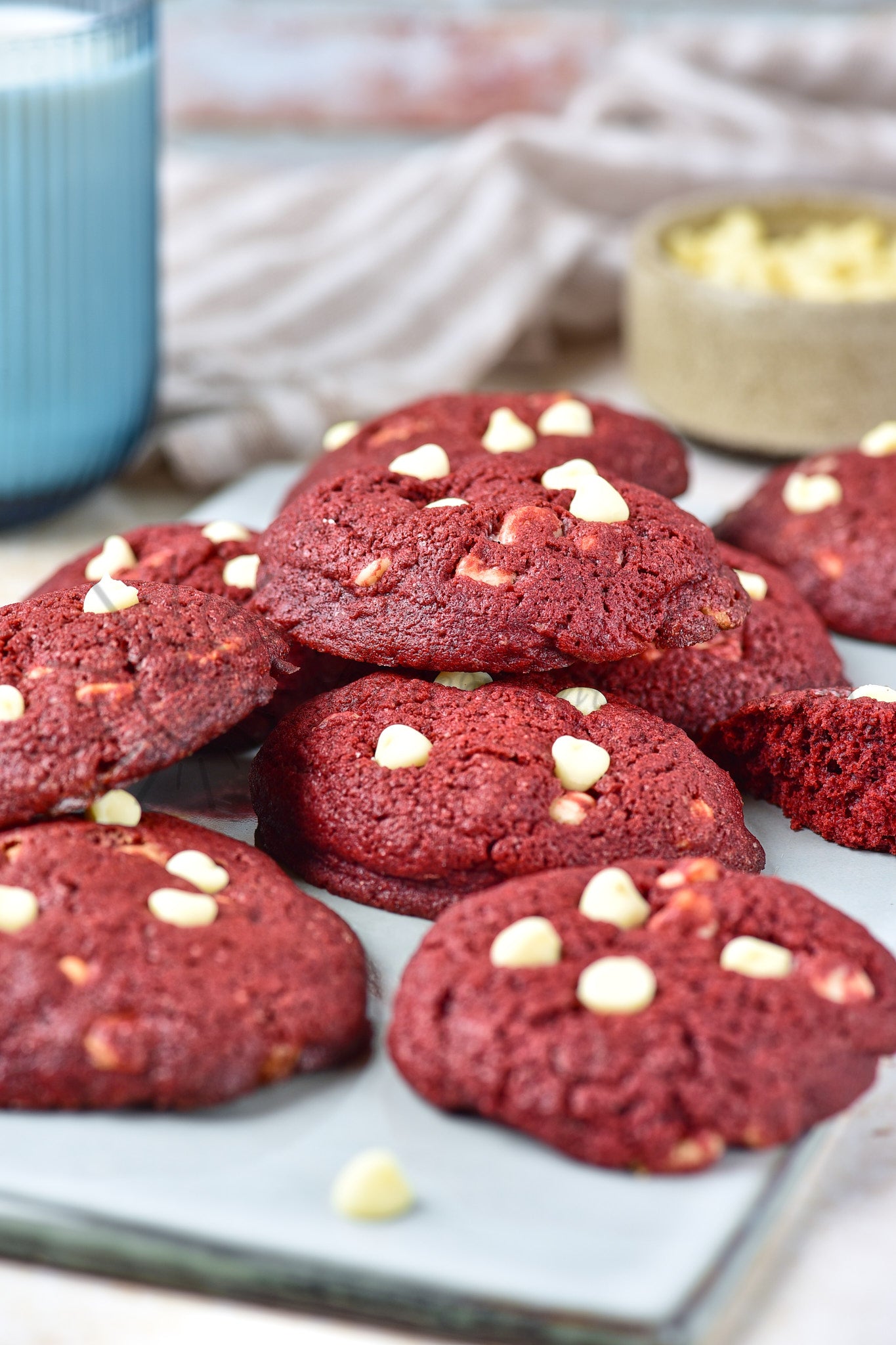 Red Velvet White Chocolate Cookies - Set 1 of 5