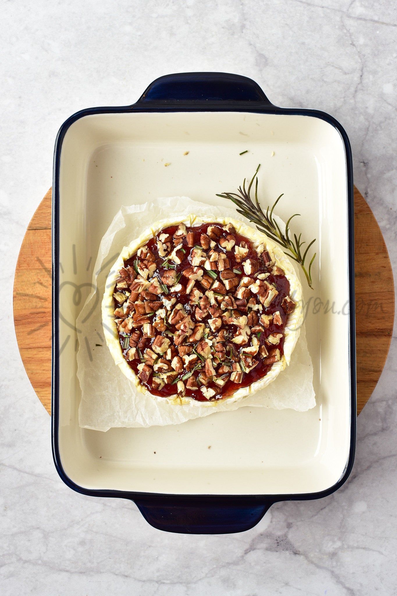 Baked brie with jam - Set 3 of 5