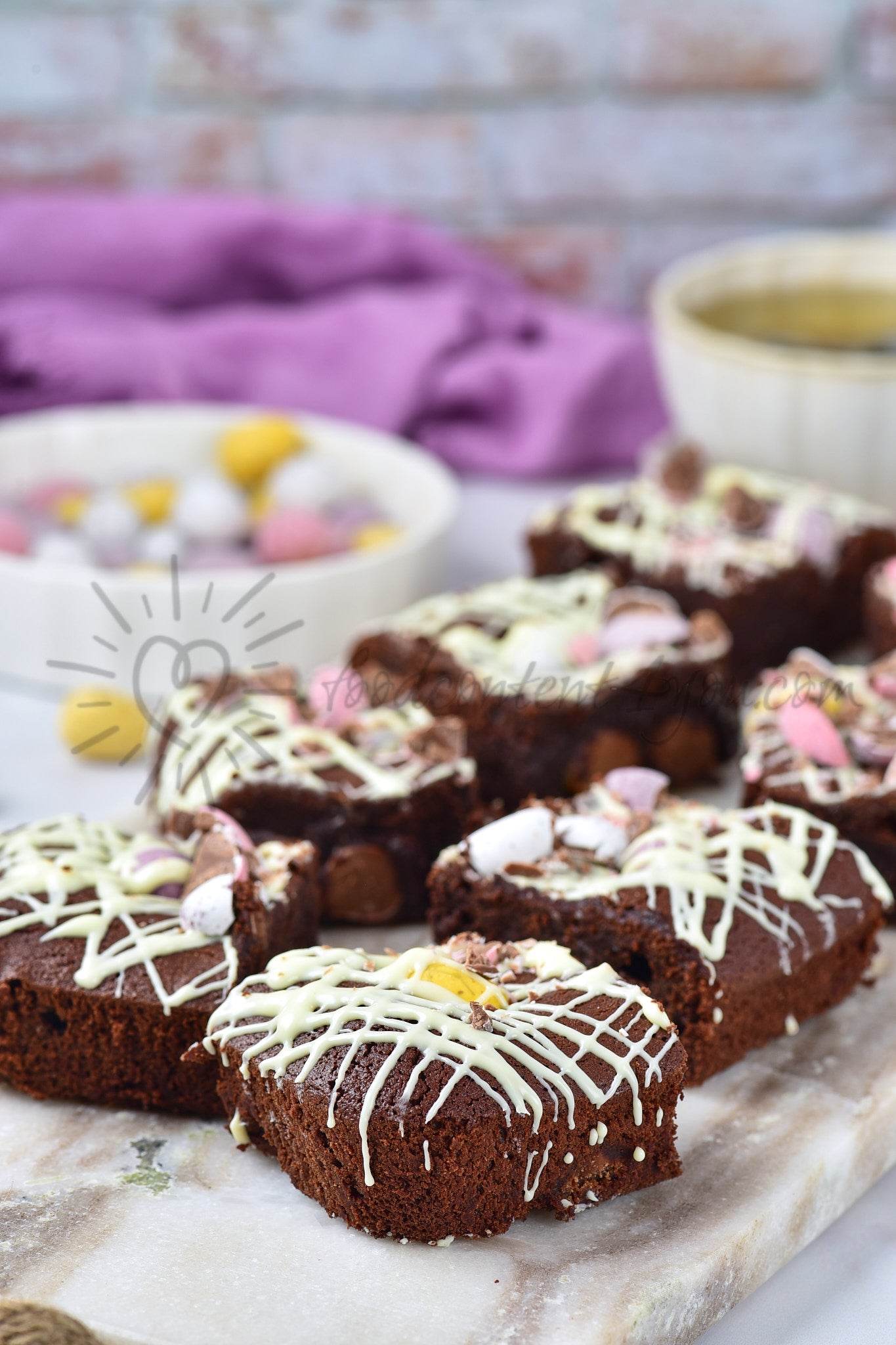 Mini Eggs brownies - Set 3 of 5