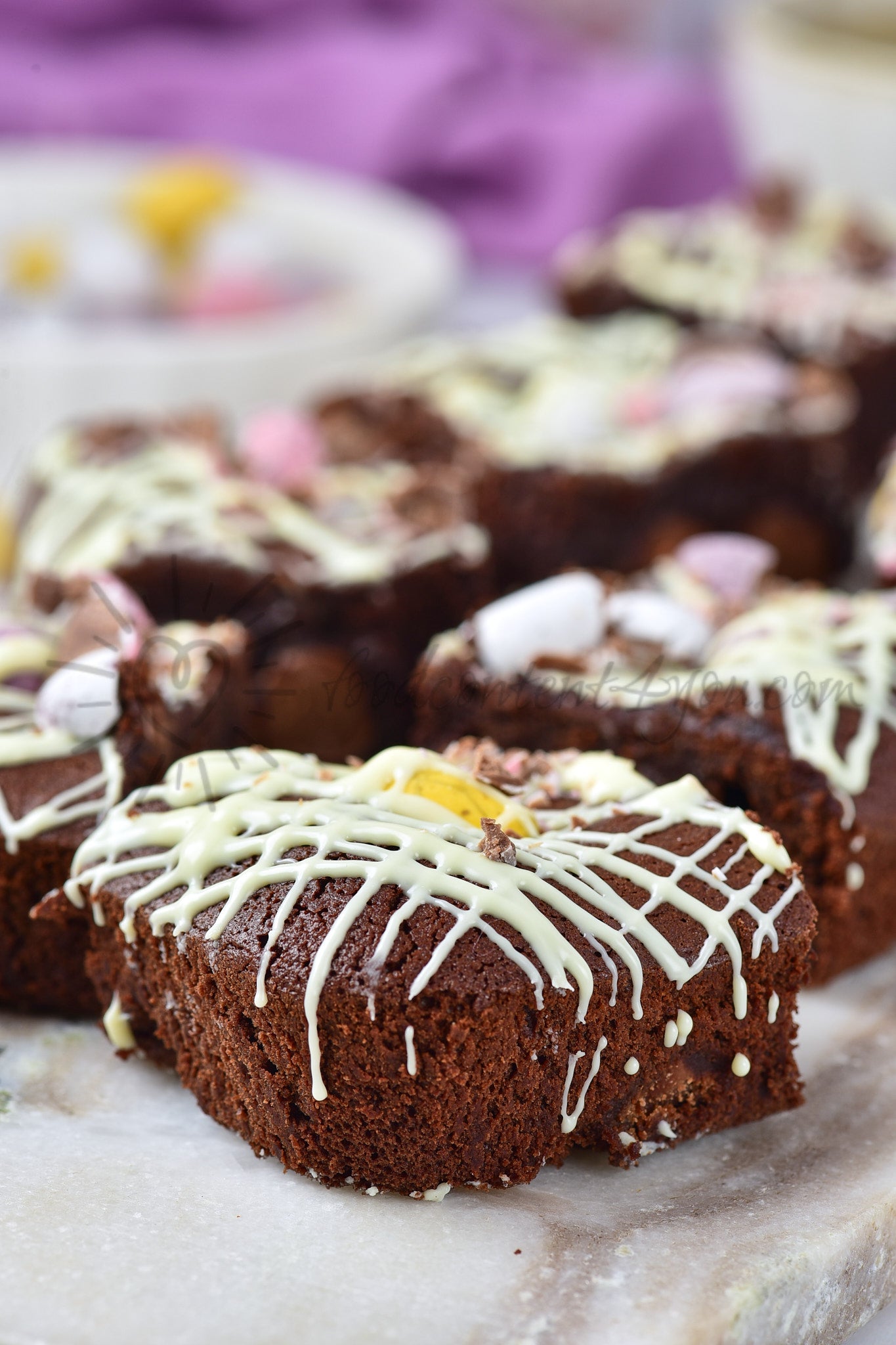 Mini Eggs brownies - Set 3 of 5