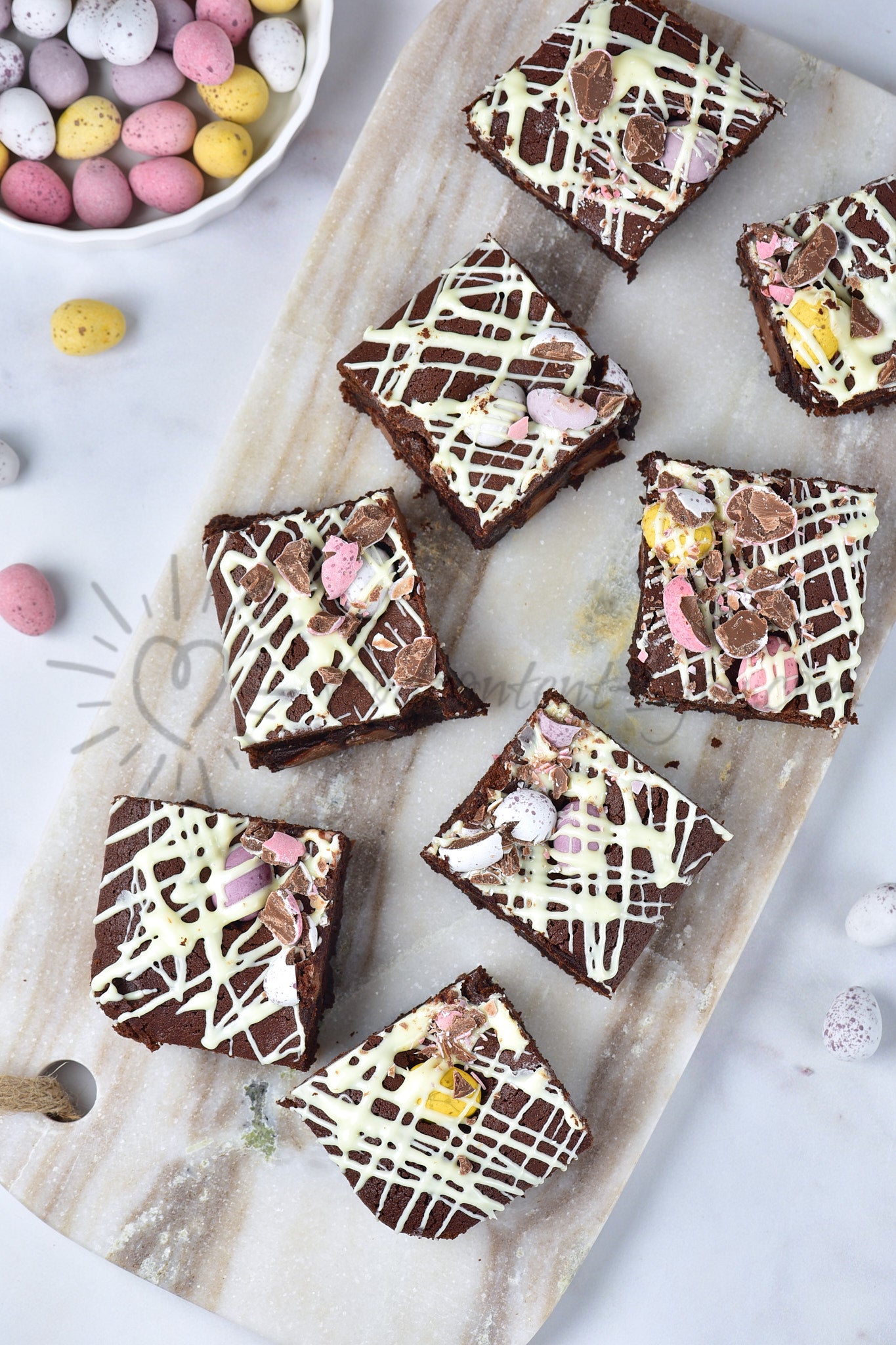 Mini Eggs brownies - Set 3 of 5