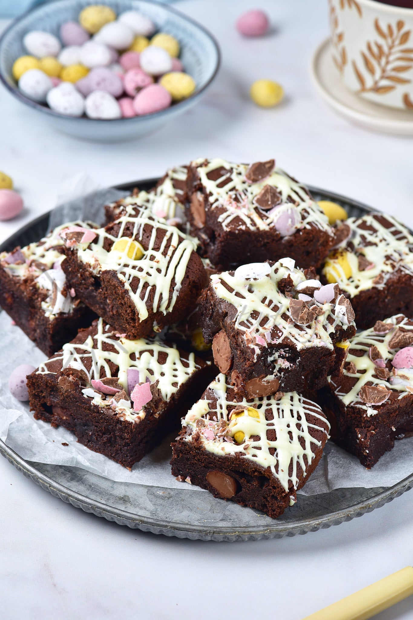 Mini Eggs brownies - Set 4 of 5