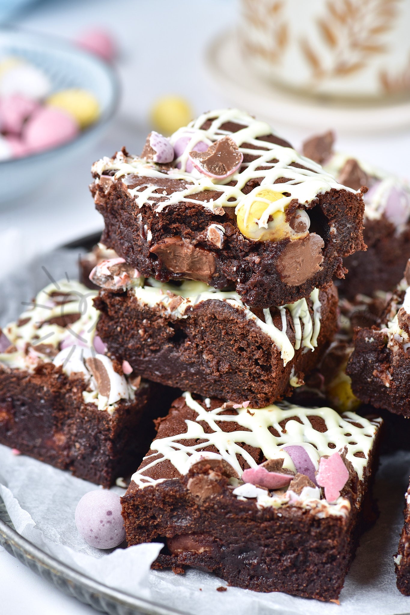 Mini Eggs brownies - Set 4 of 5