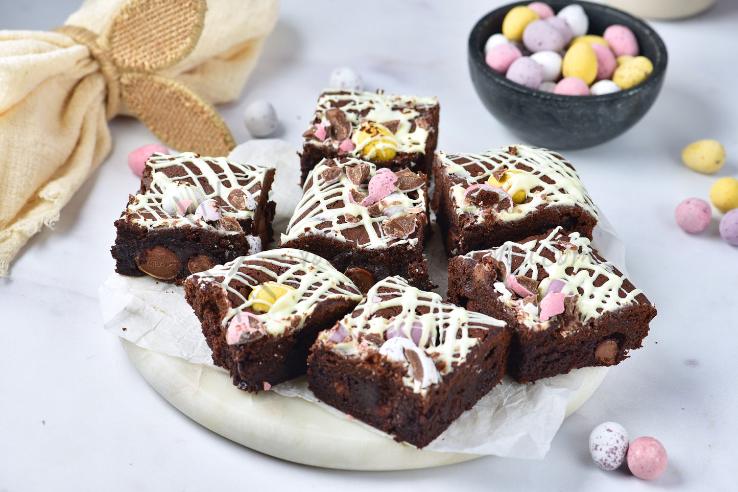 Mini Eggs brownies - Set 5 of 5