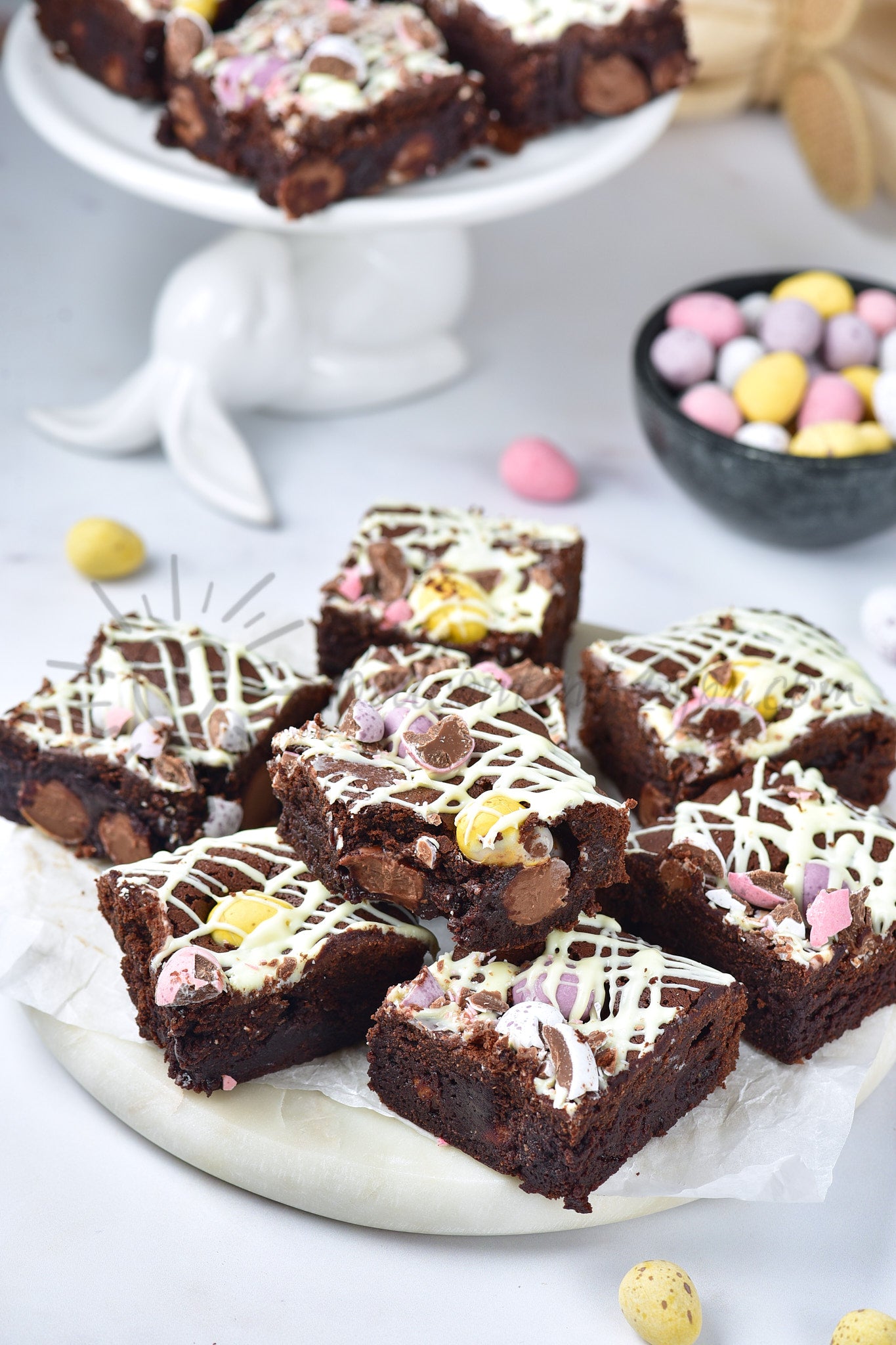 Mini Eggs brownies - Set 5 of 5