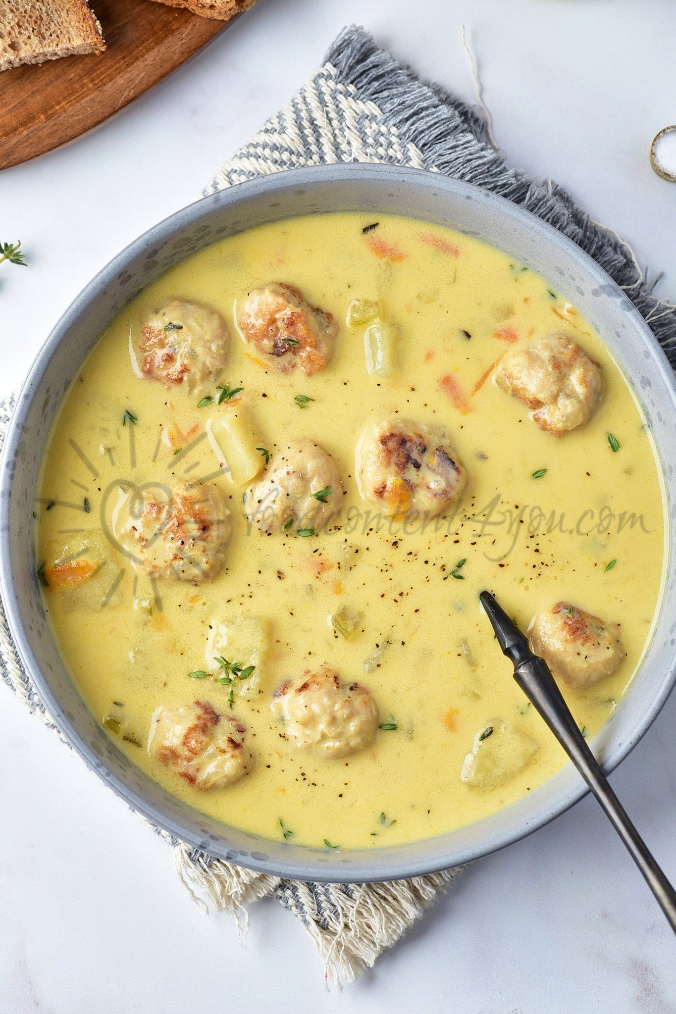 Cheesy Turkey Meatballs Soup - Set 4