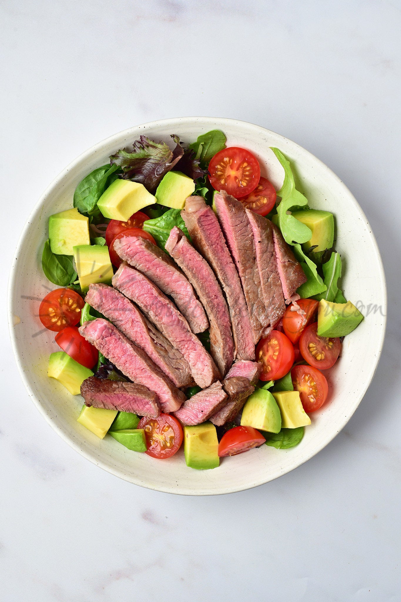 Avocado Steak Salad with Lemon Oregano Dressing