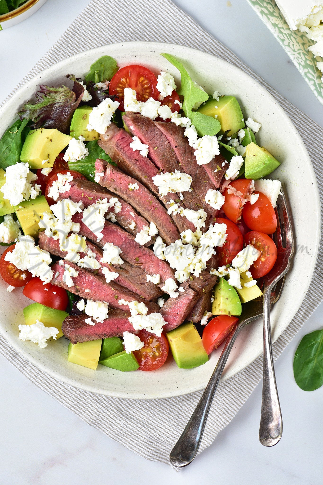 Avocado Steak Salad with Lemon Oregano Dressing