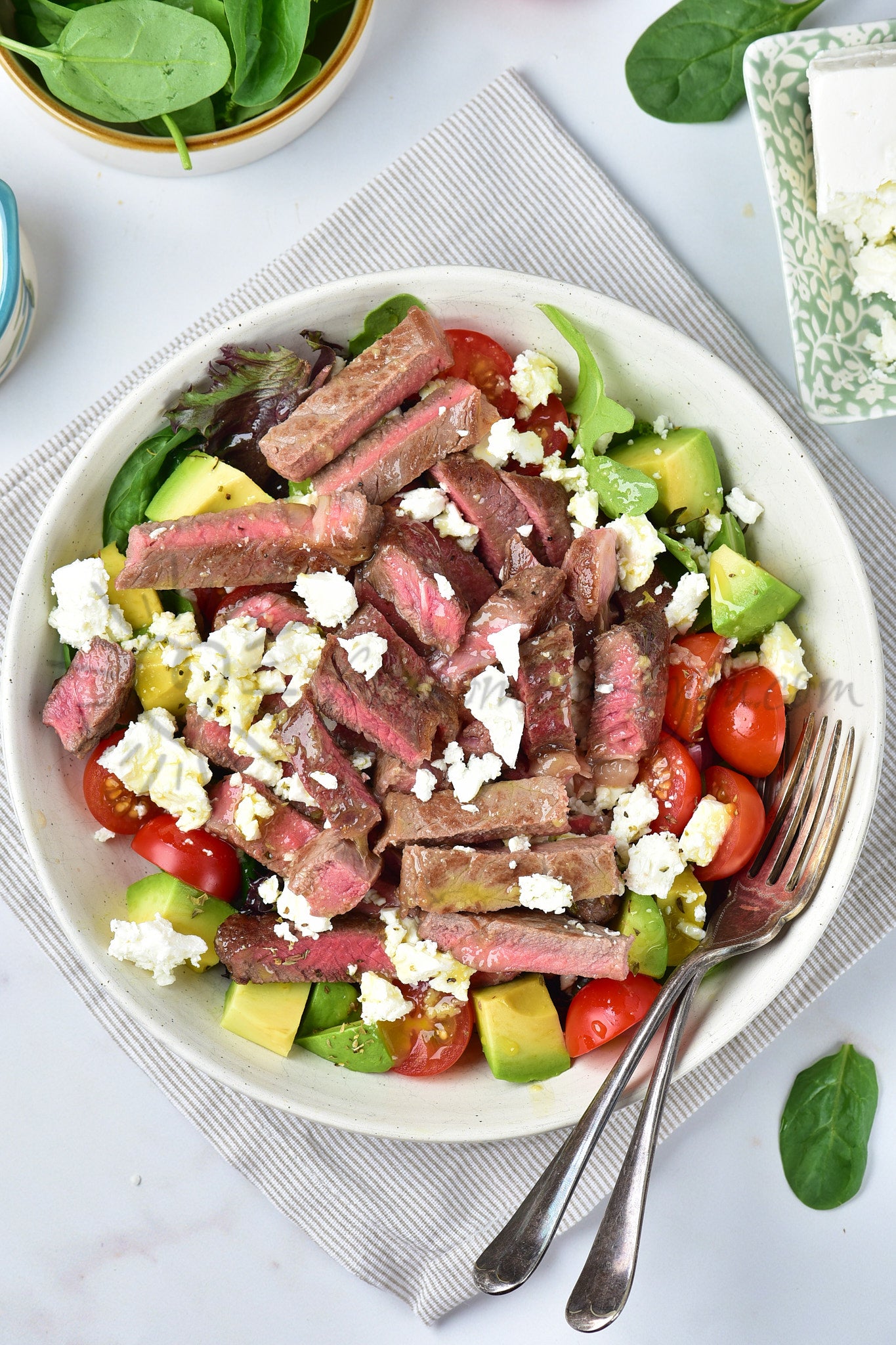 Avocado Steak Salad with Lemon Oregano Dressing