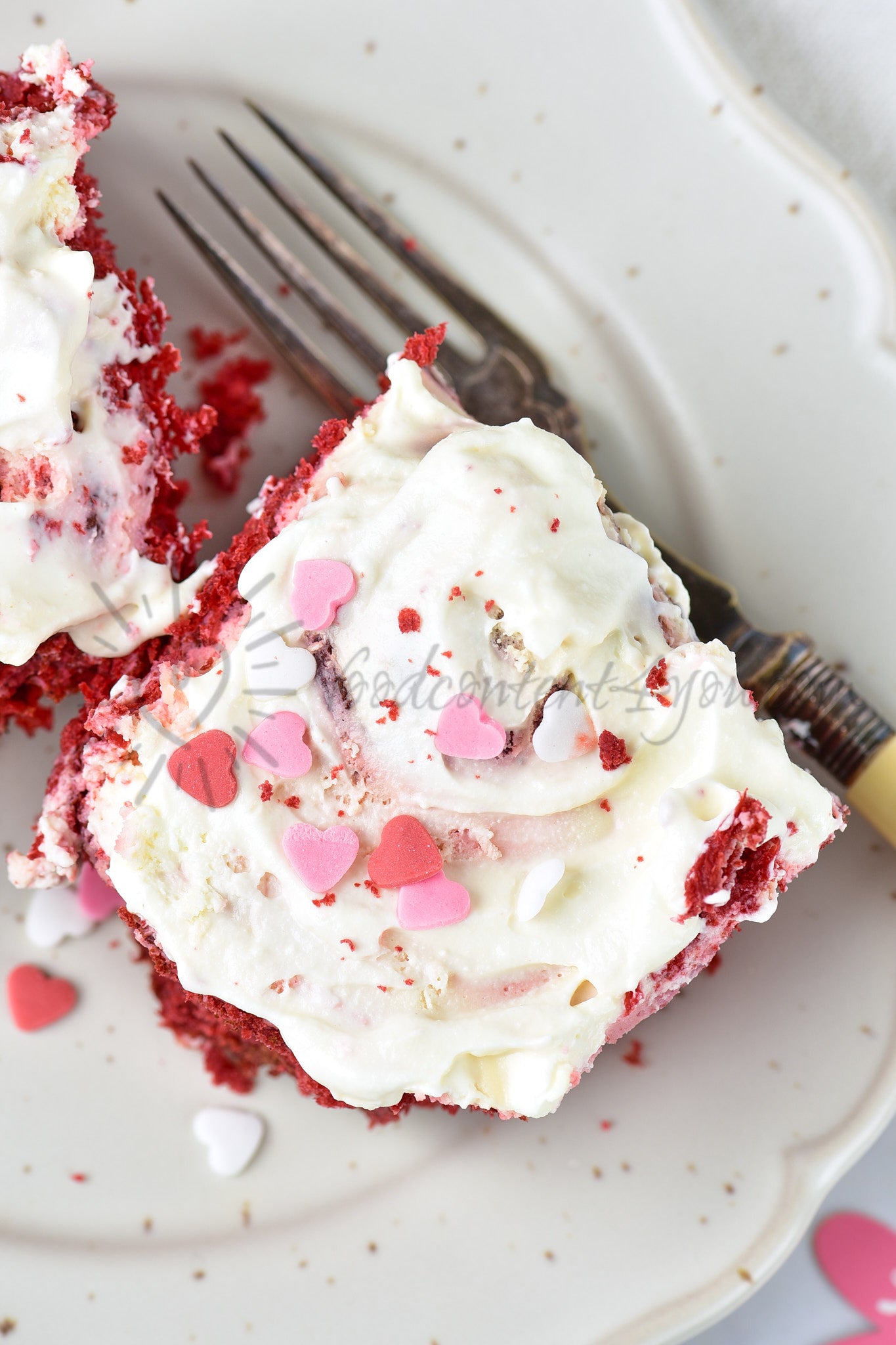 Red Velvet Cinnamon Rolls - Set 5 of 5