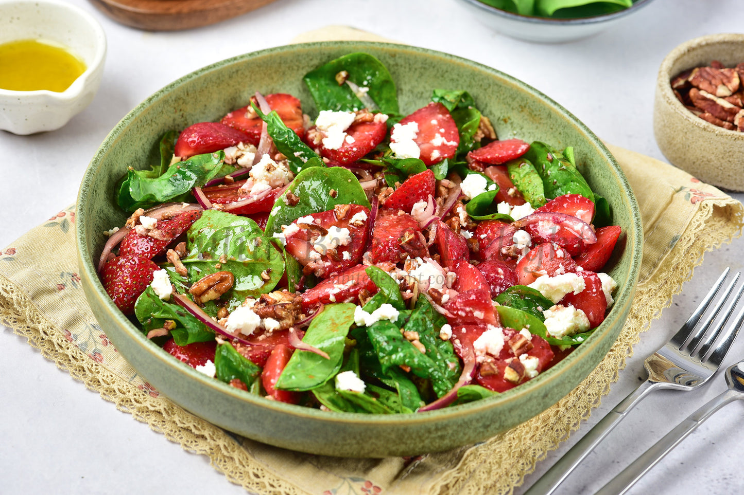 Strawberry Spinach Salad - Set 3 of 5