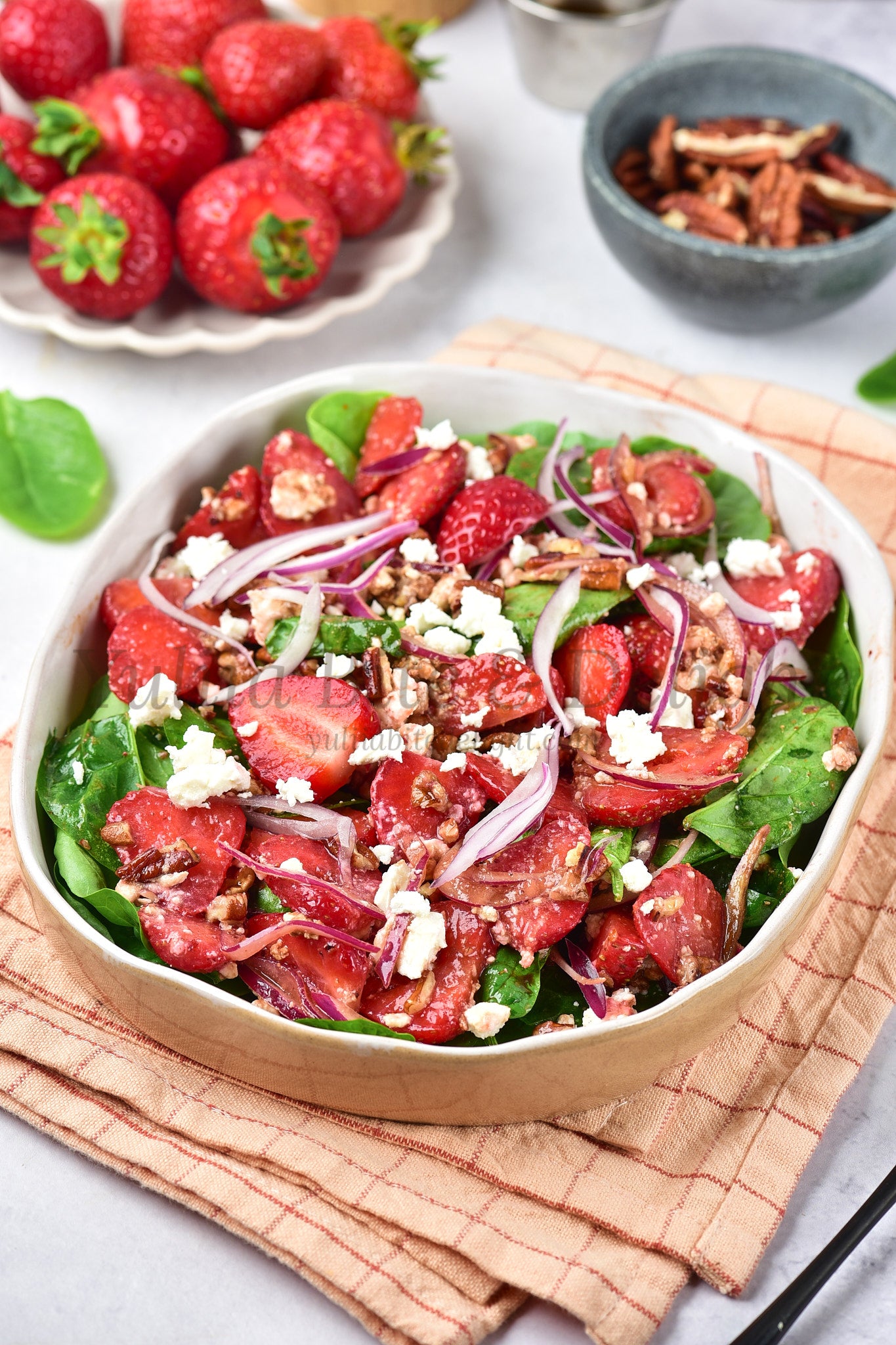 Strawberry Spinach Salad - Set 4 of 5
