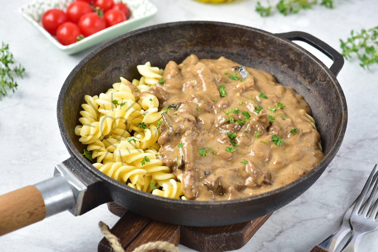 Slow cooker Beef Stroganoff - Set 1 of 5