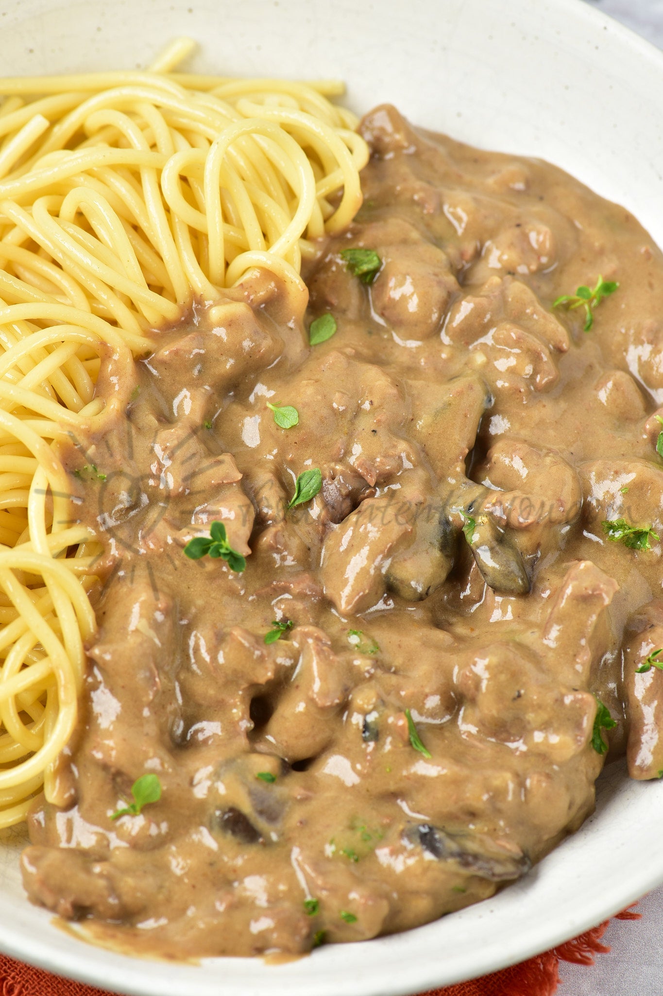 Slow cooker Beef Stroganoff - Set 3 of 5