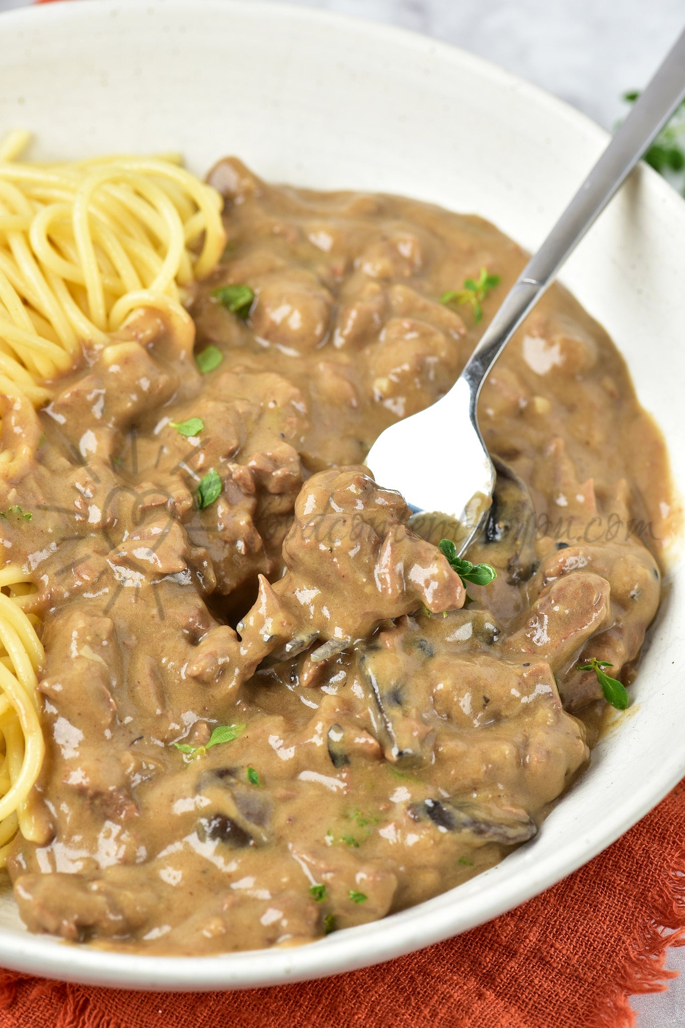 Slow cooker Beef Stroganoff - Set 3 of 5