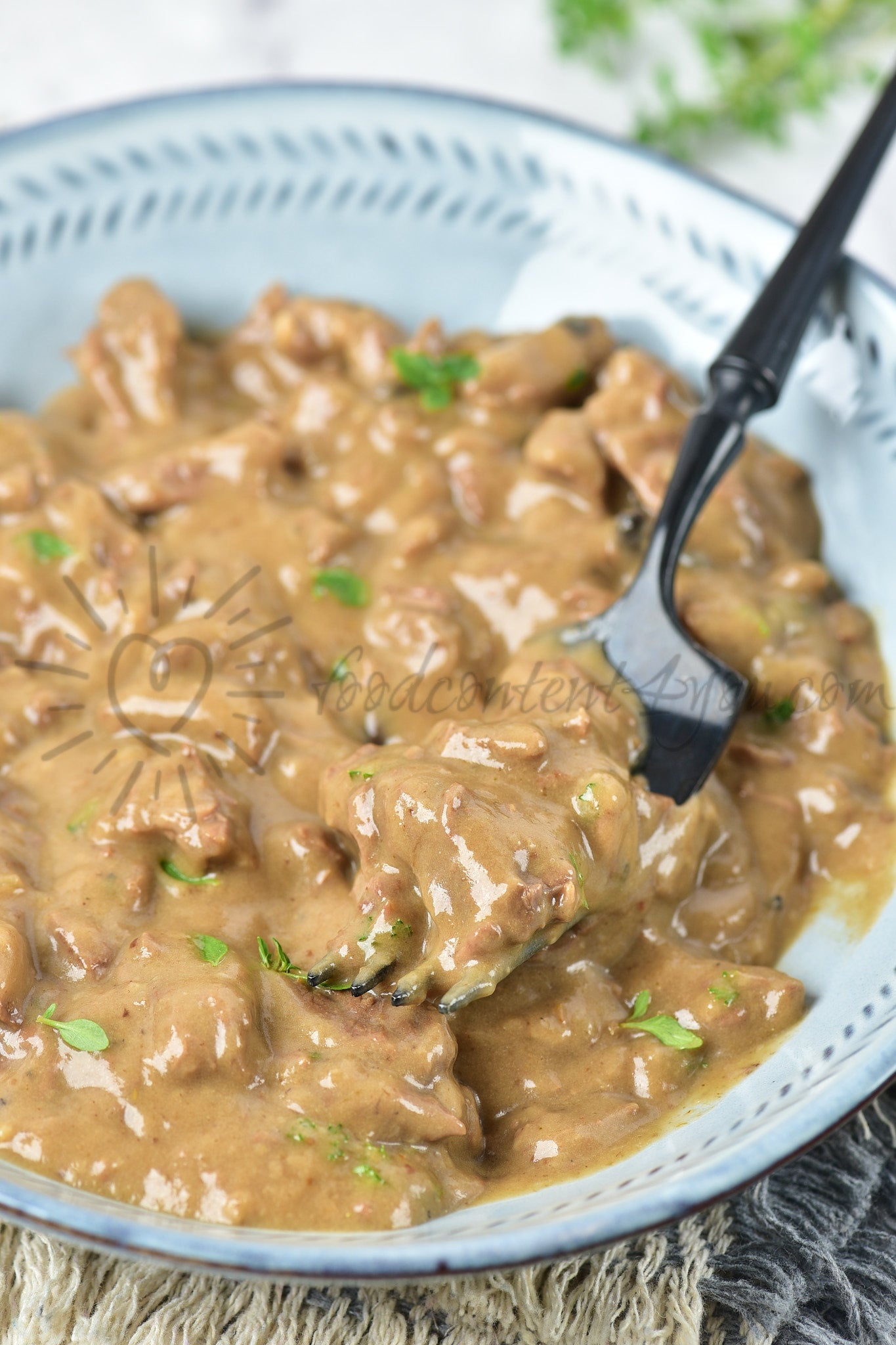 Slow cooker Beef Stroganoff - Set 4 of 5