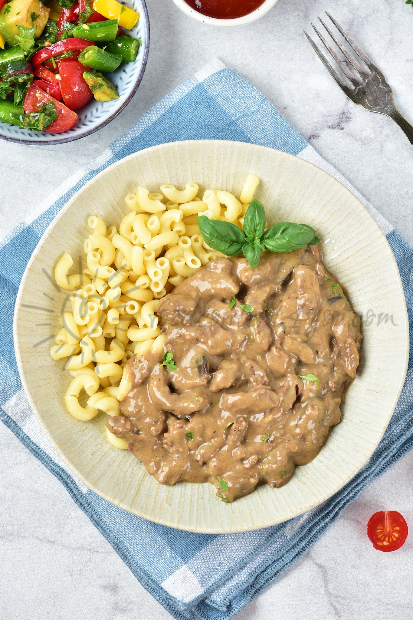Slow cooker Beef Stroganoff - Set 5 of 5