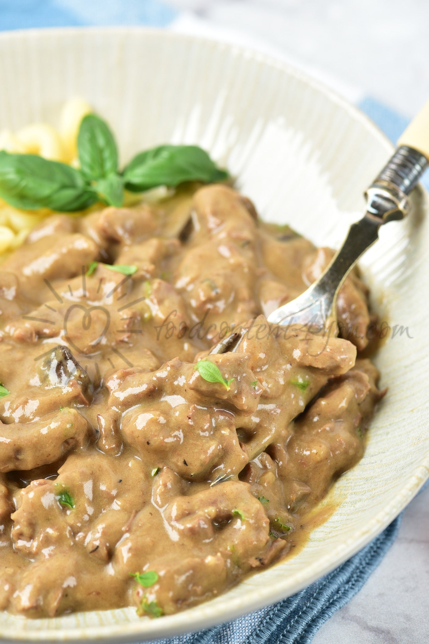 Slow cooker Beef Stroganoff - Set 5 of 5