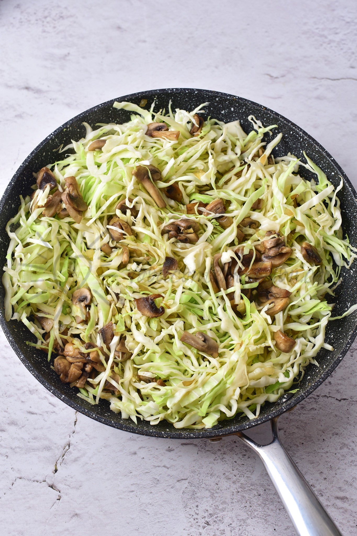 Southern-style Braised Cabbage with Mushrooms - Set 4 of 5