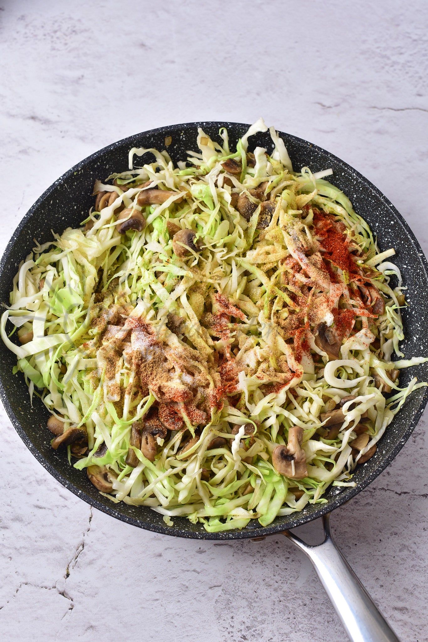 Southern-style Braised Cabbage with Mushrooms - Set 3 of 5