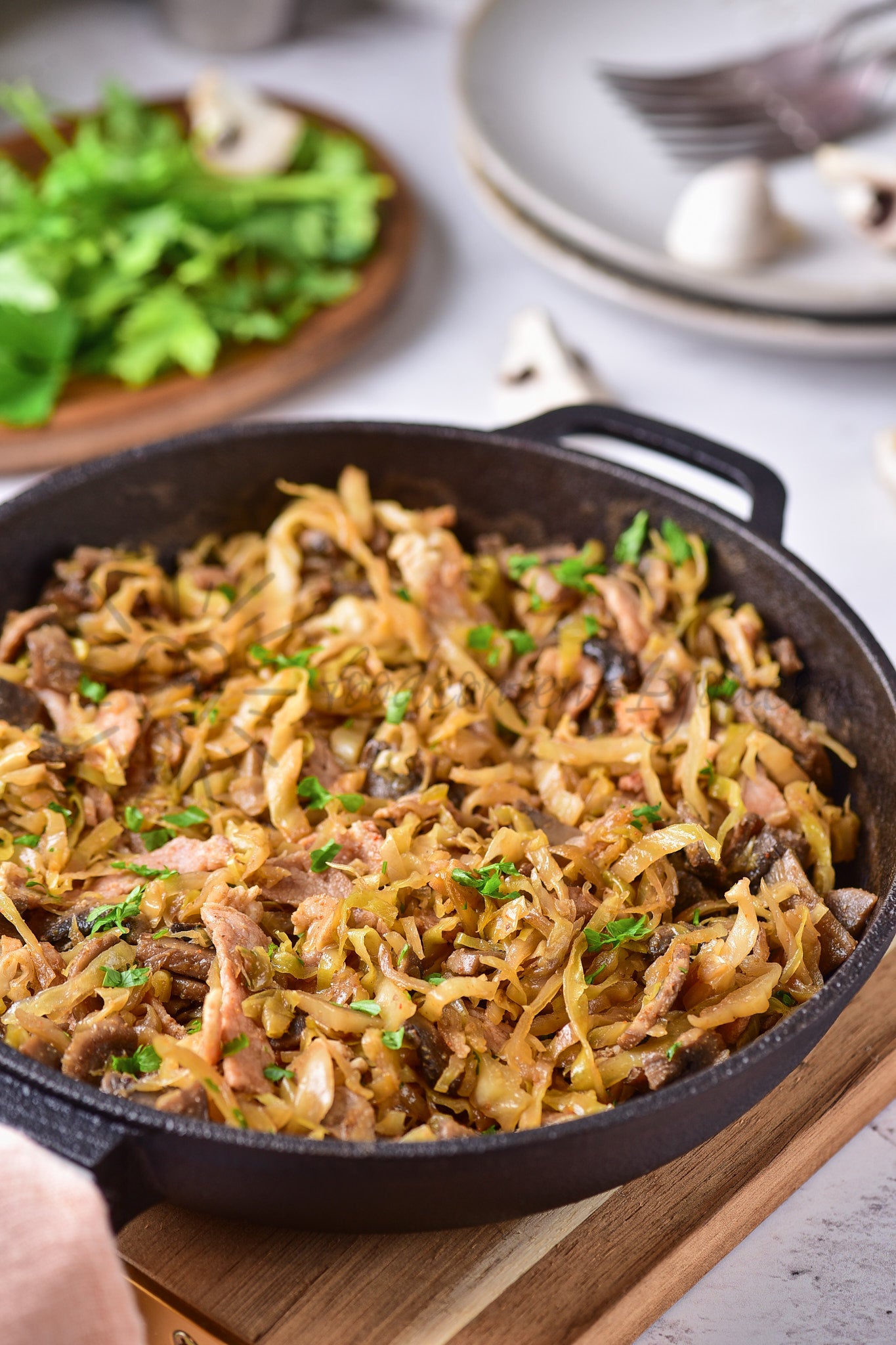 Southern-style Braised Cabbage with Mushrooms - Set 5 of 5