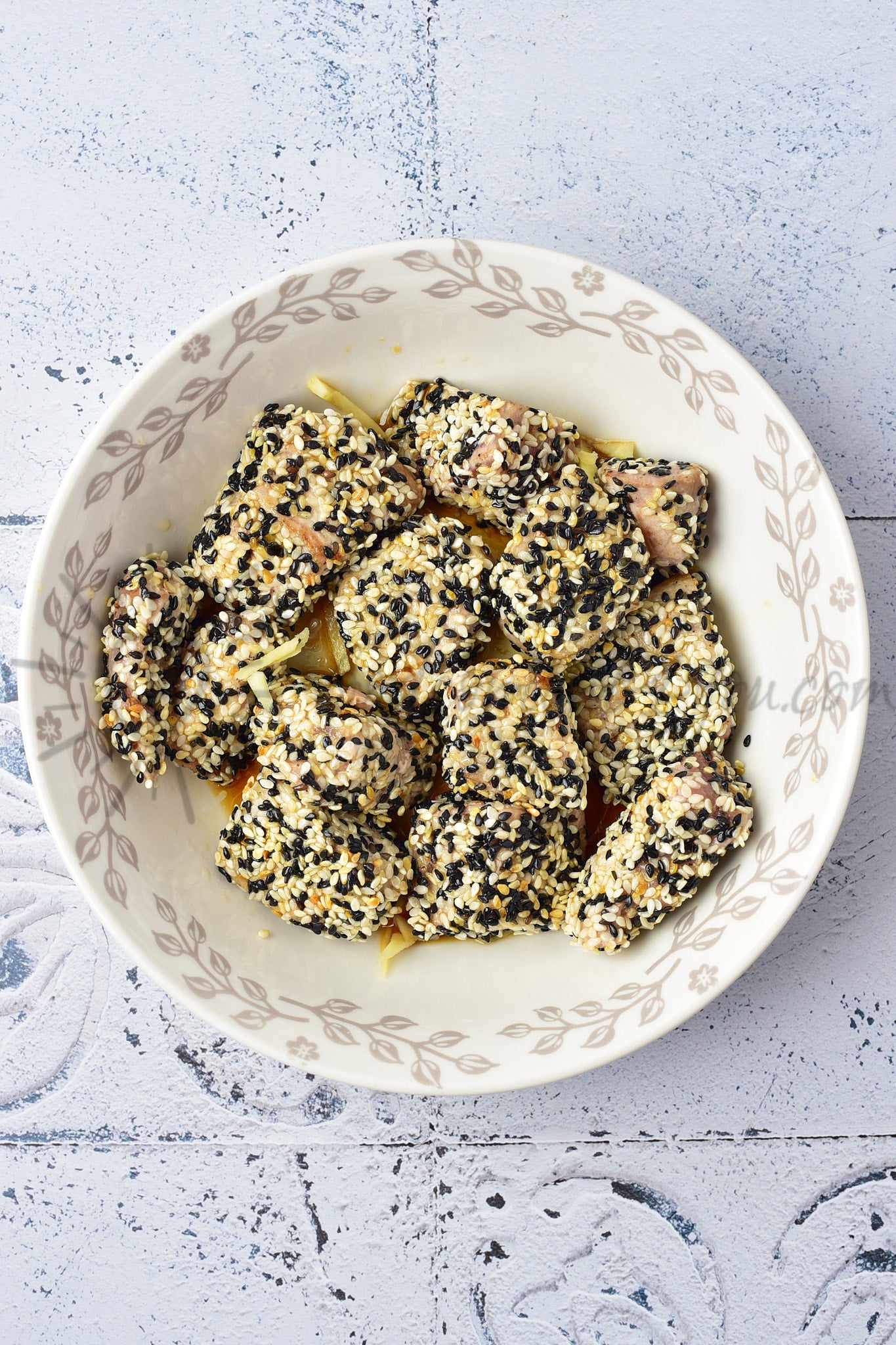 Sesame Crusted Seared Tuna Salad
