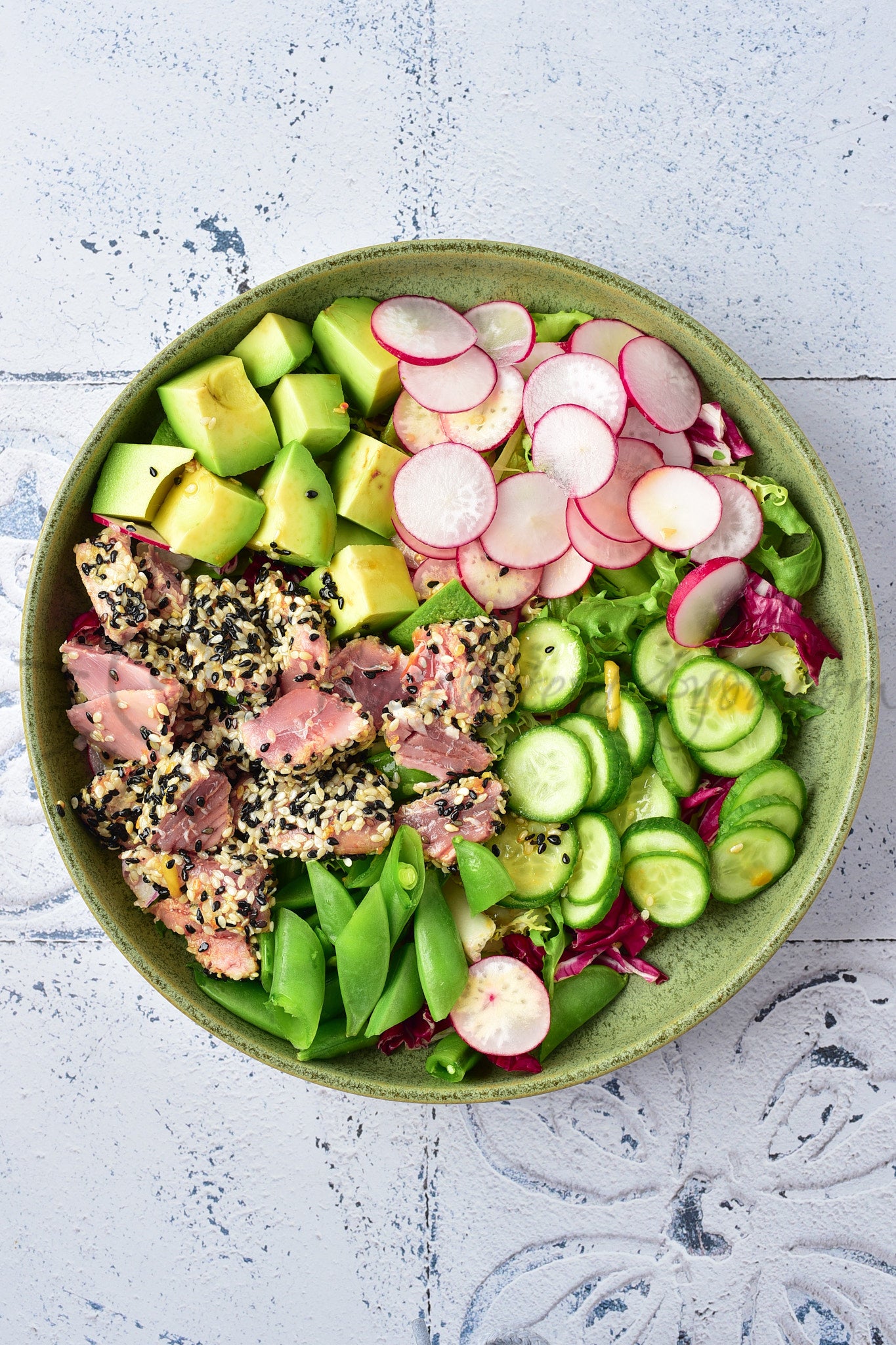 Sesame Crusted Seared Tuna Salad