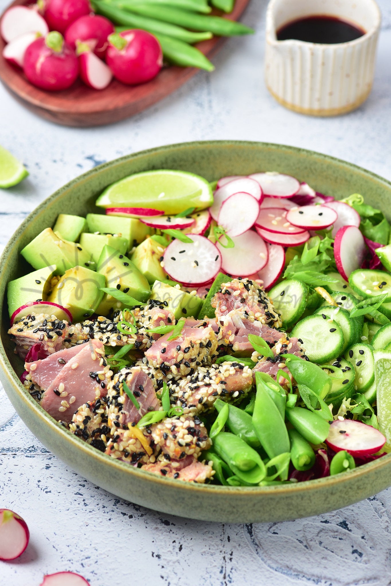 Sesame Crusted Seared Tuna Salad