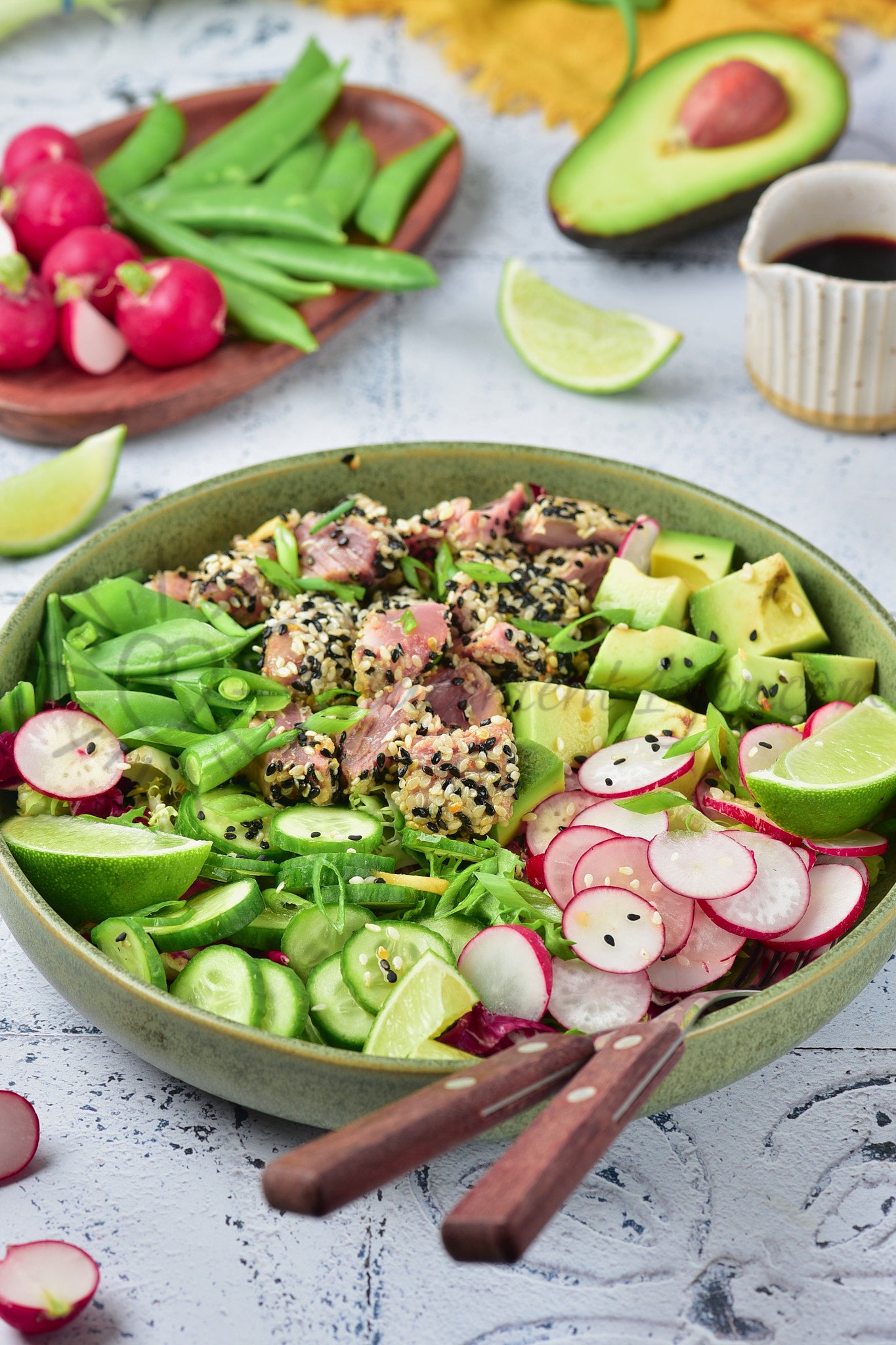 Sesame Crusted Seared Tuna Salad