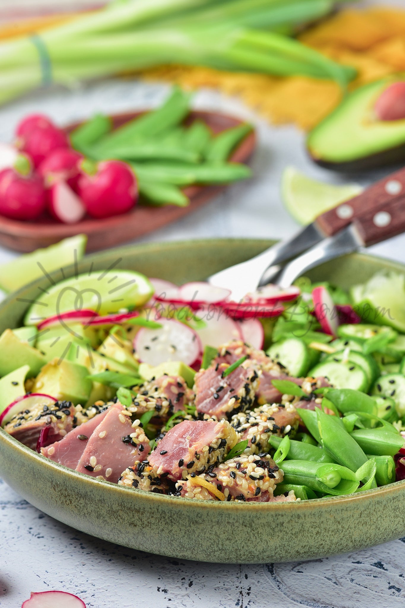 Sesame Crusted Seared Tuna Salad