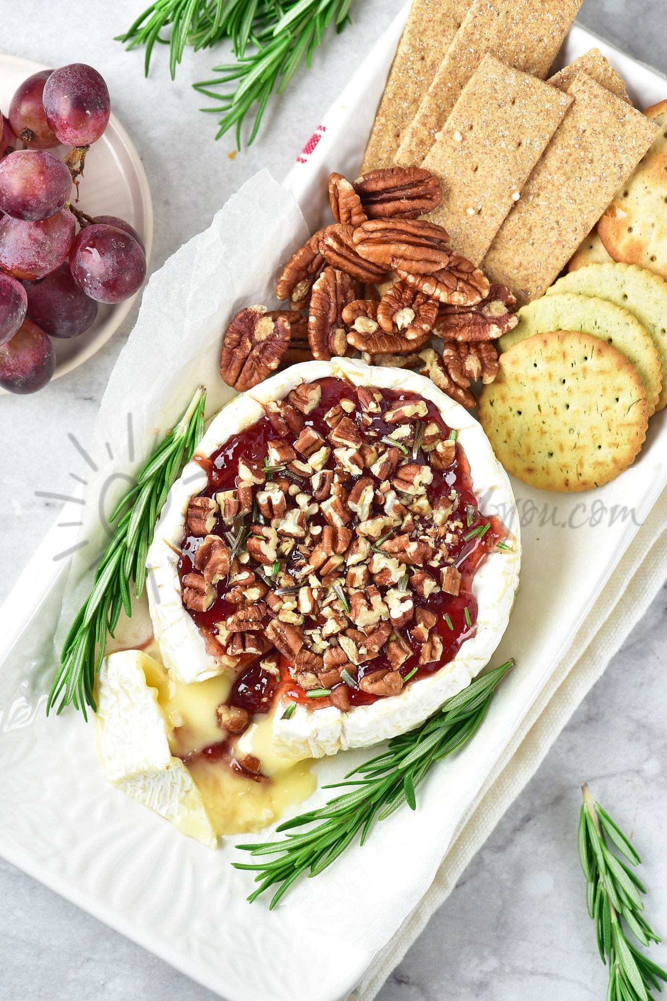 Baked brie with jam - Set 4 of 5