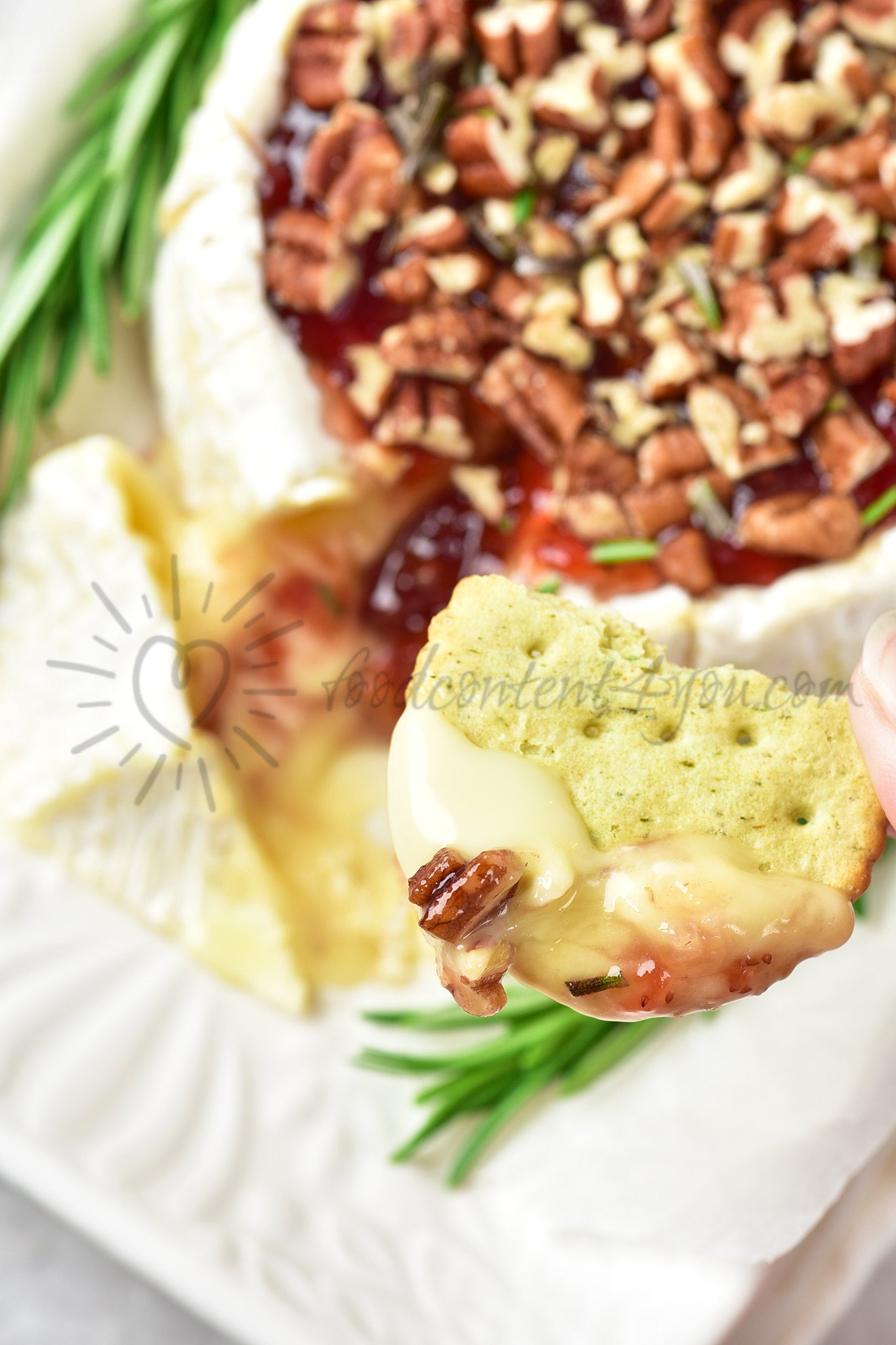 Baked brie with jam - Set 4 of 5