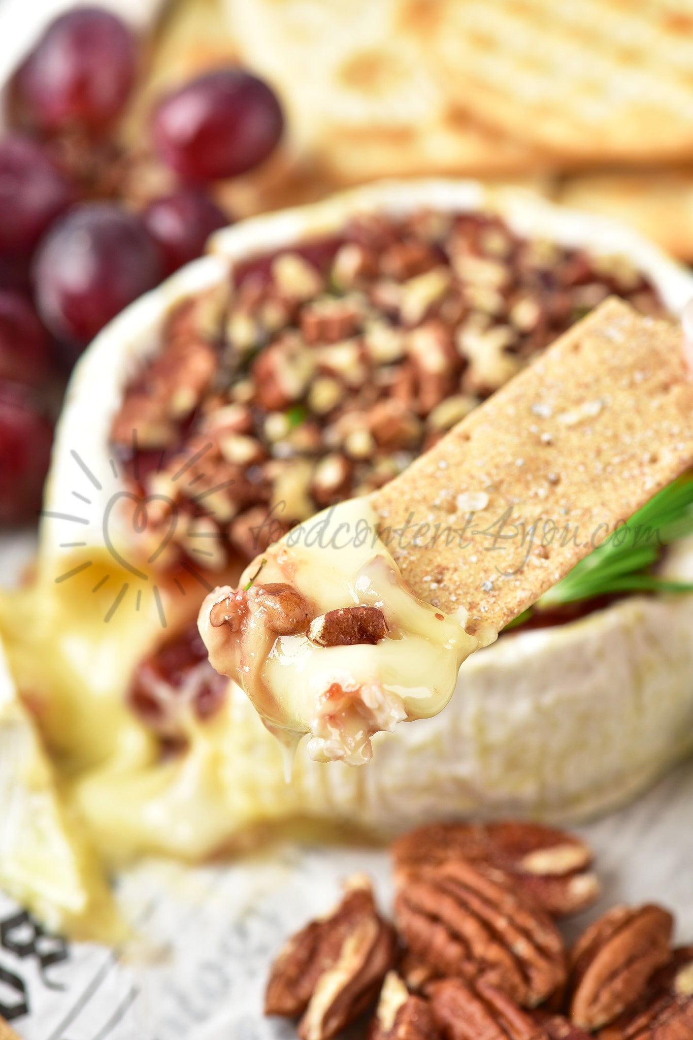 Baked brie with jam - Set 5 of 5