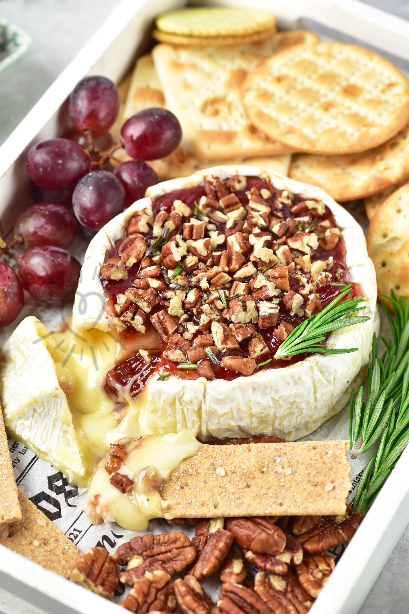 Baked brie with jam - Set 5 of 5