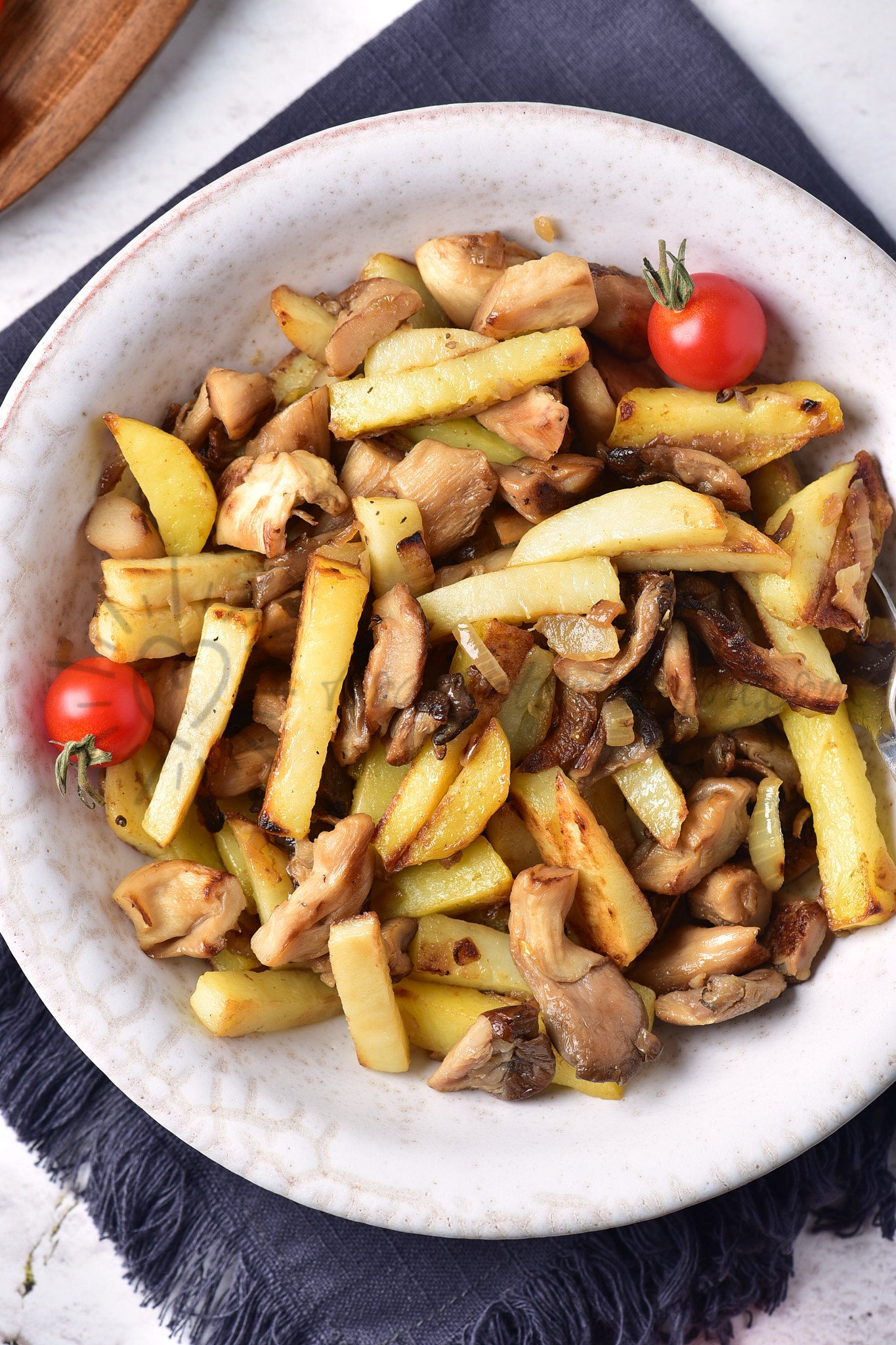 Pan-Fried Potatoes with Mushrooms - Set 3 of 5