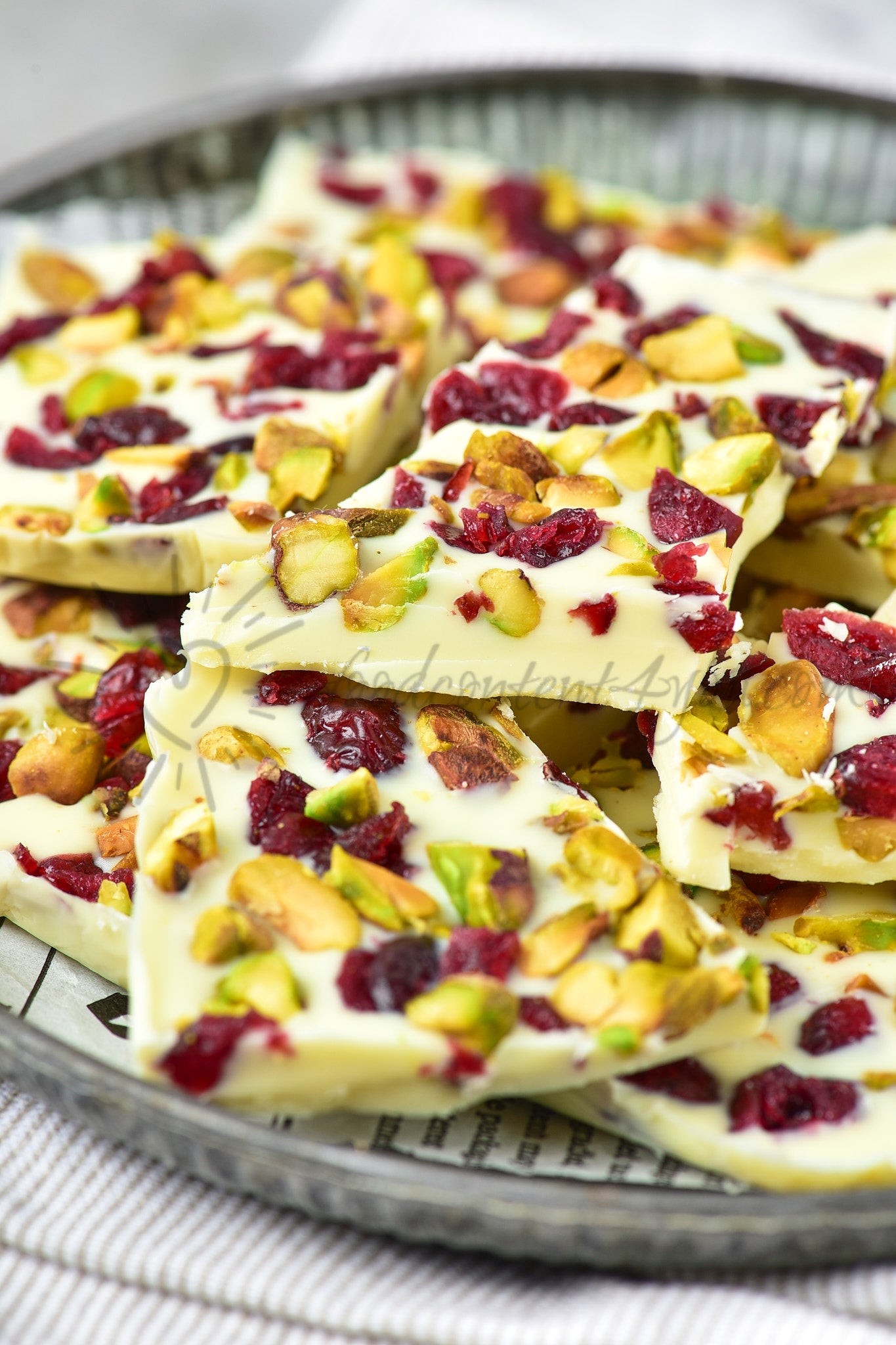 White Chocolate Bark with Cranberry and Pistachio - Set 2 of 5