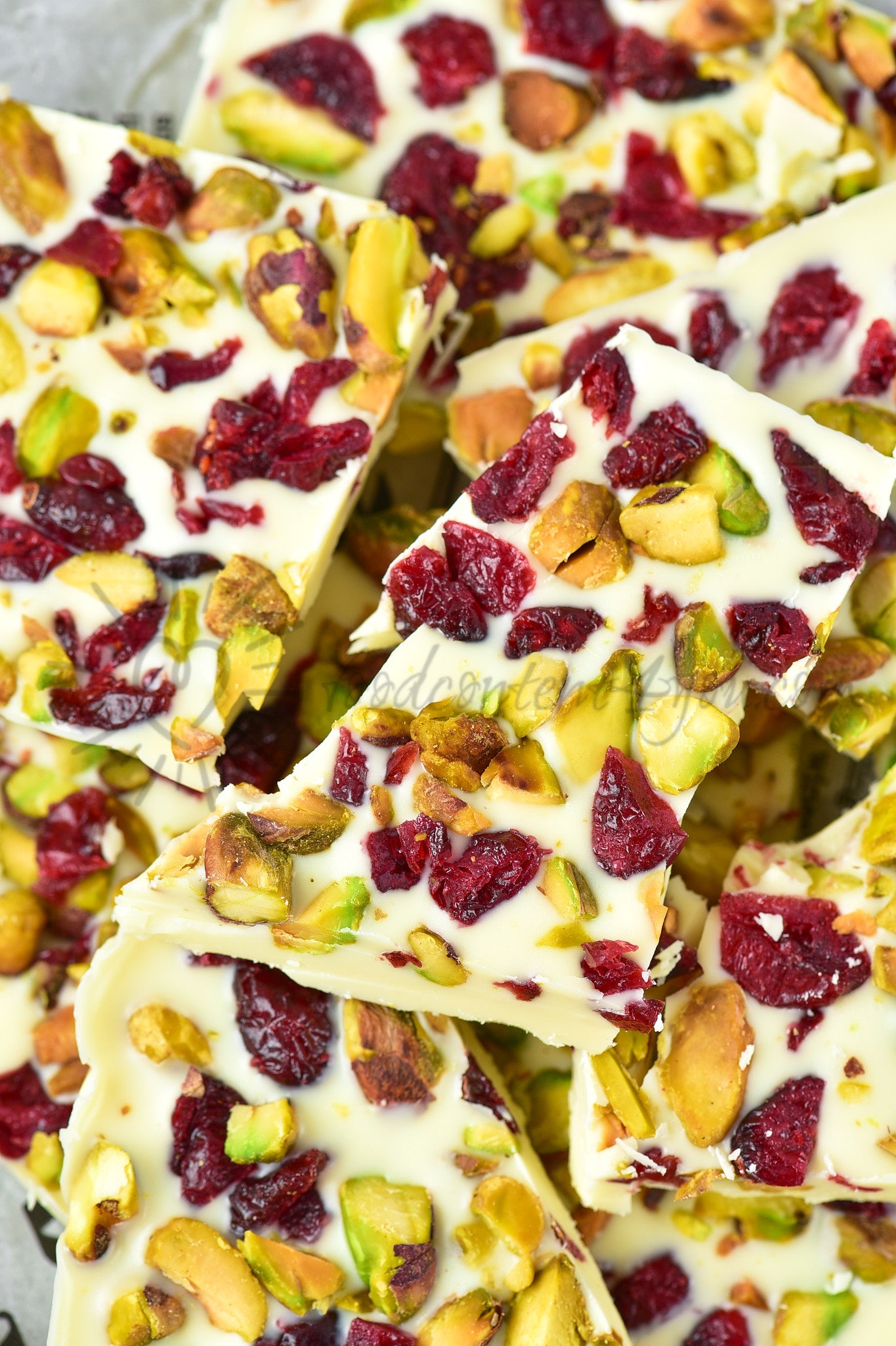 White Chocolate Bark with Cranberry and Pistachio - Set 2 of 5