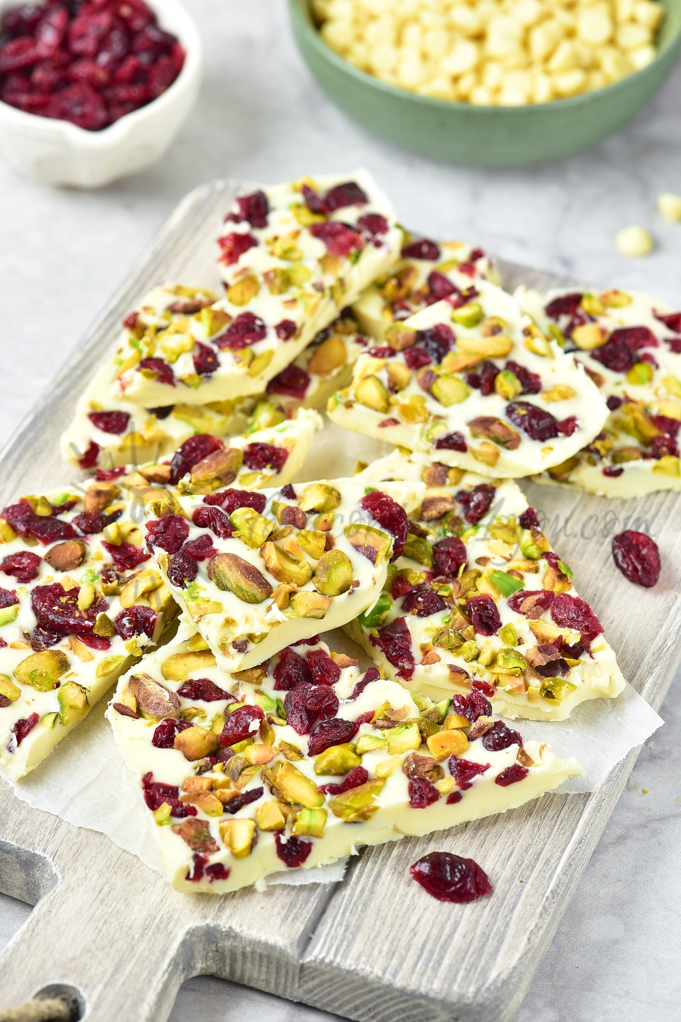 White Chocolate Bark with Cranberry and Pistachio - Set 5 of 5