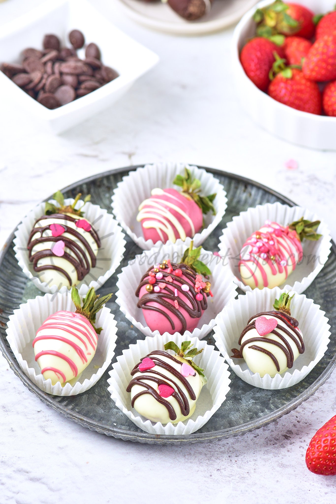 St Valentines Chocolate covered Strawberries - Set 2 of 5