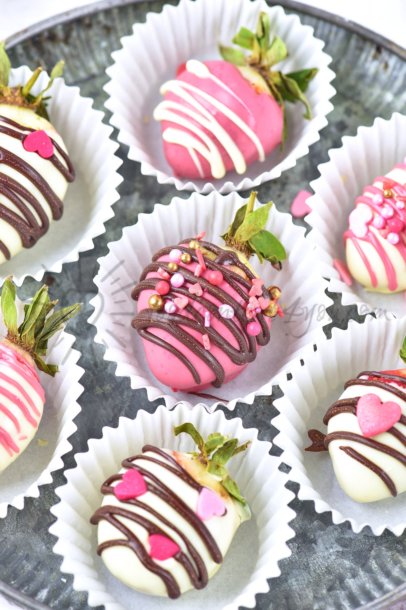 St Valentines Chocolate covered Strawberries - Set 2 of 5