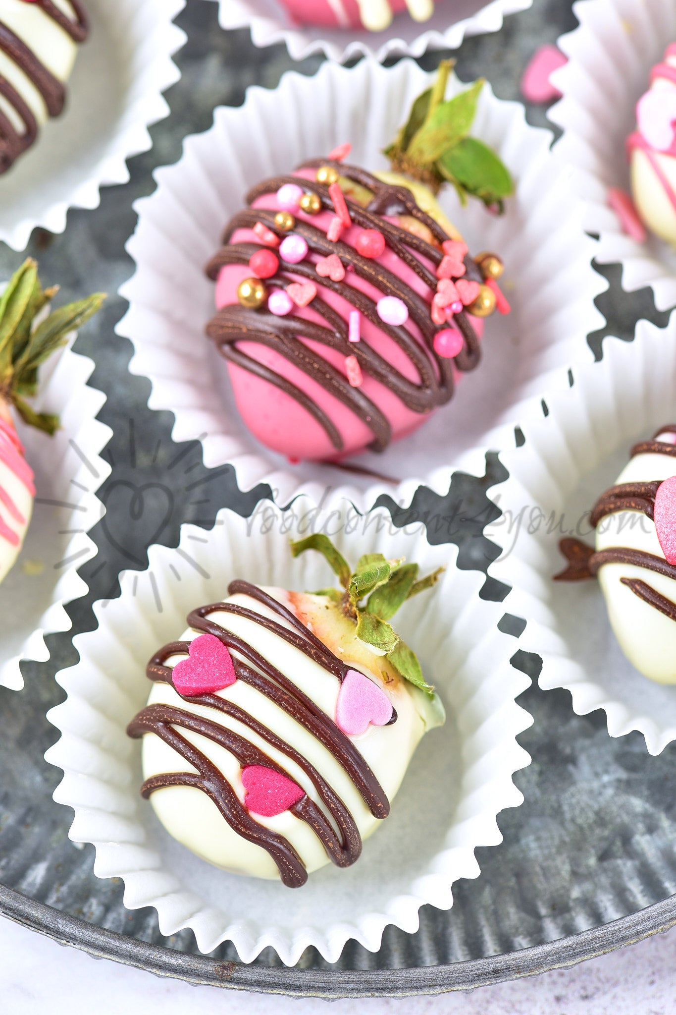 St Valentines Chocolate covered Strawberries - Set 2 of 5