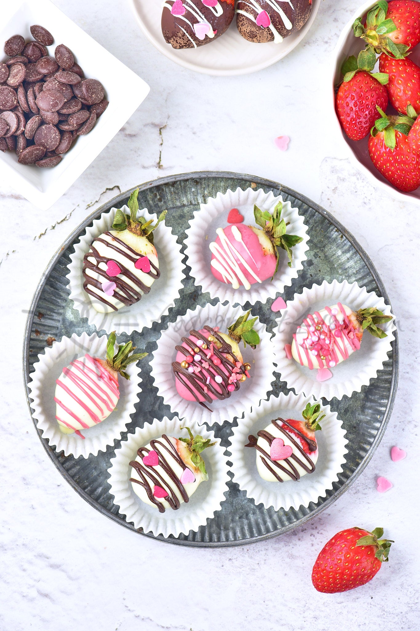 St Valentines Chocolate covered Strawberries - Set 2 of 5