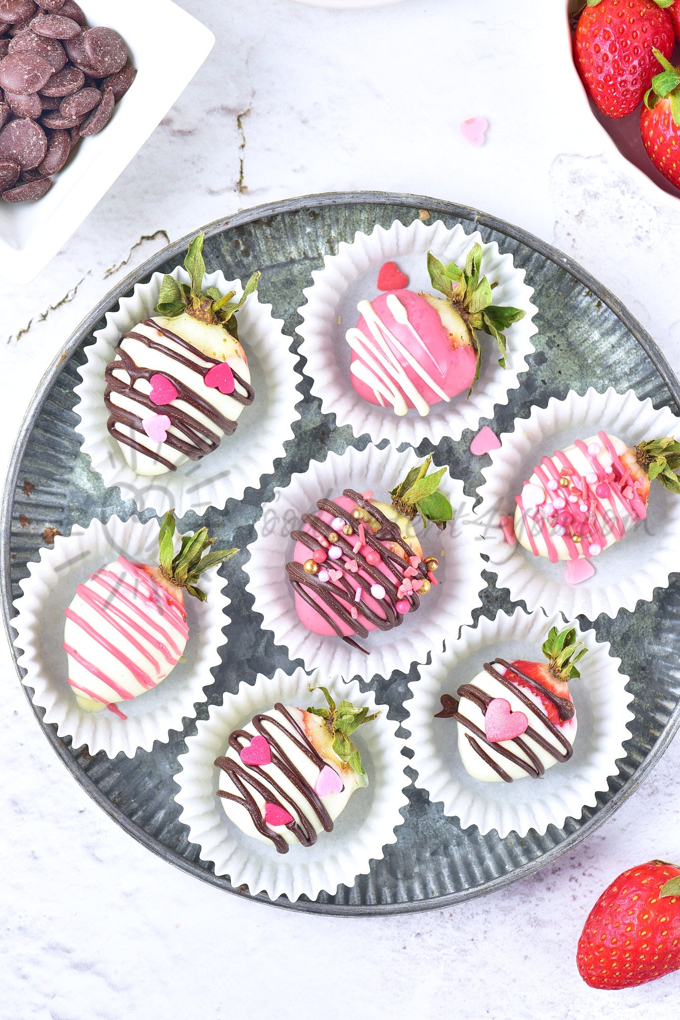 St Valentines Chocolate covered Strawberries - Set 2 of 5