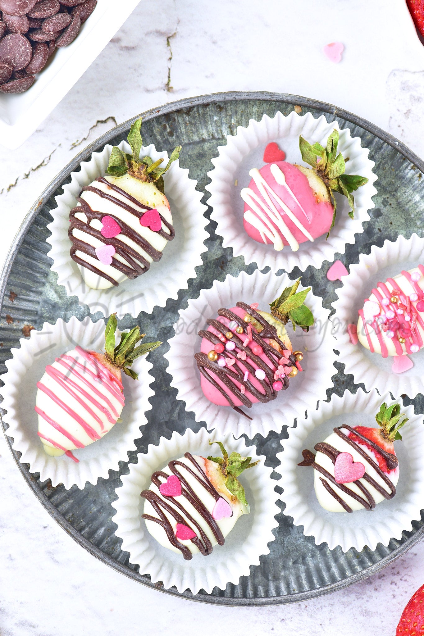 St Valentines Chocolate covered Strawberries - Set 2 of 5