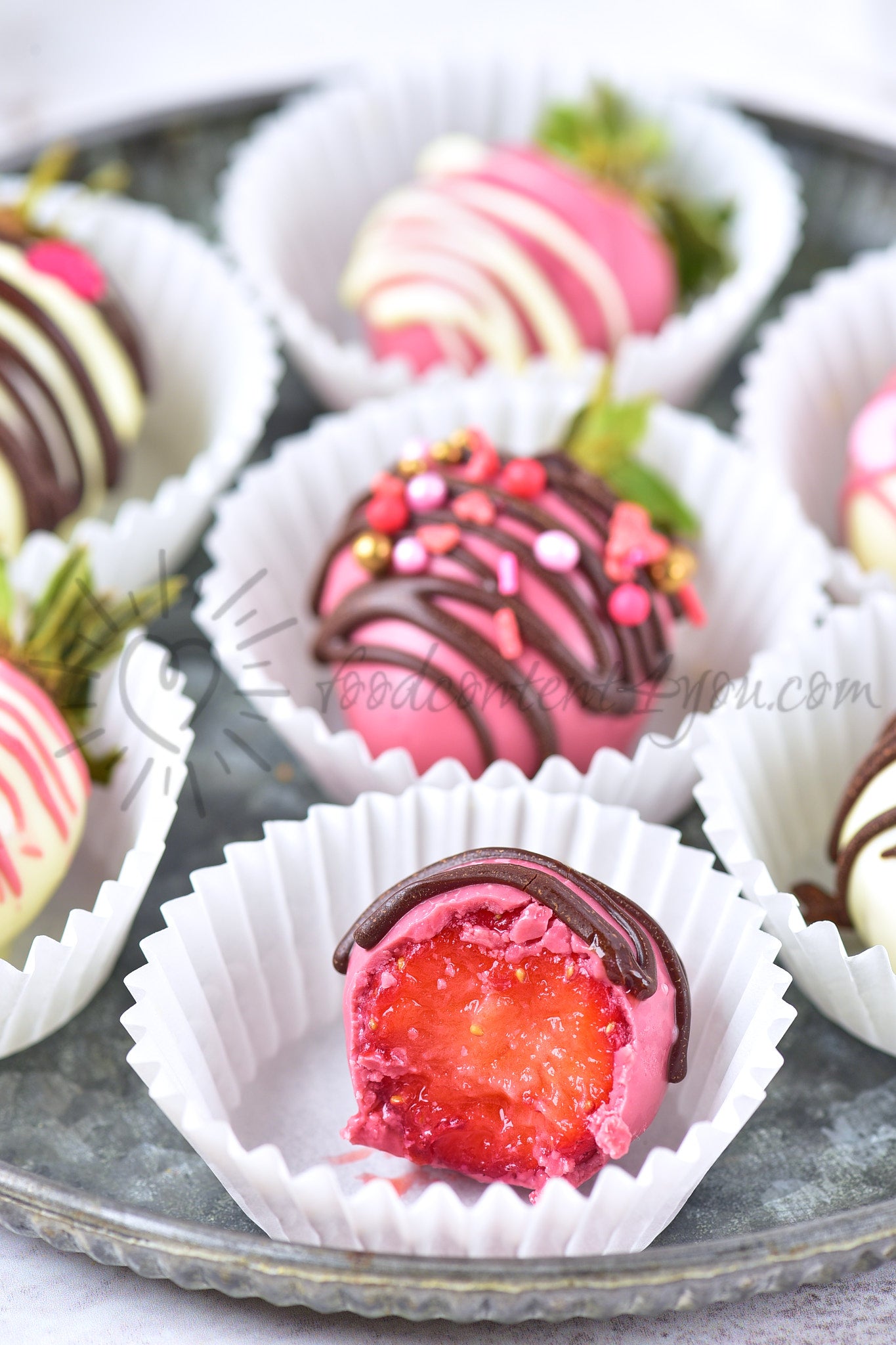 St Valentines Chocolate covered Strawberries - Set 2 of 5