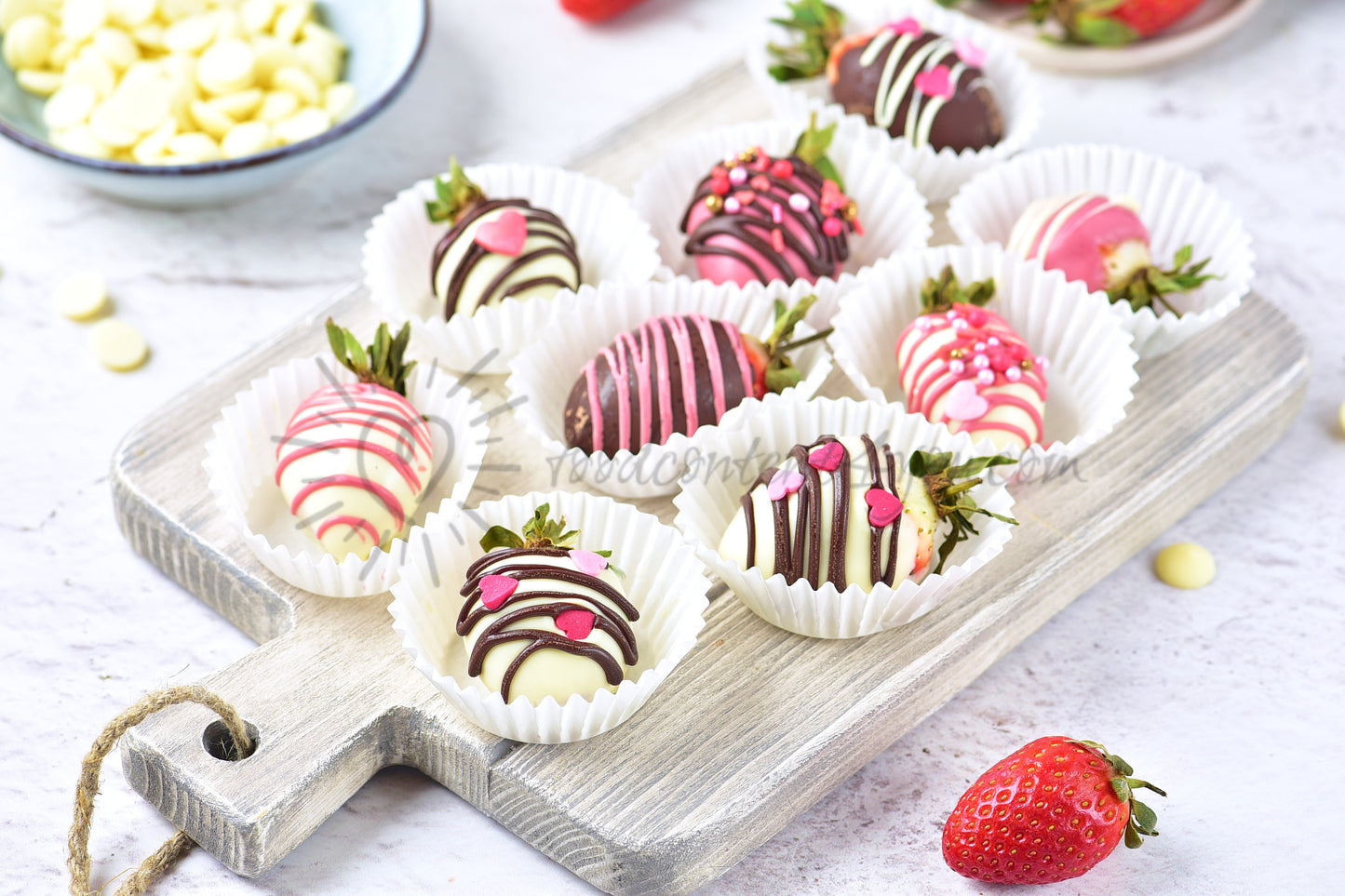 St Valentines Chocolate covered Strawberries - Set 4 of 5
