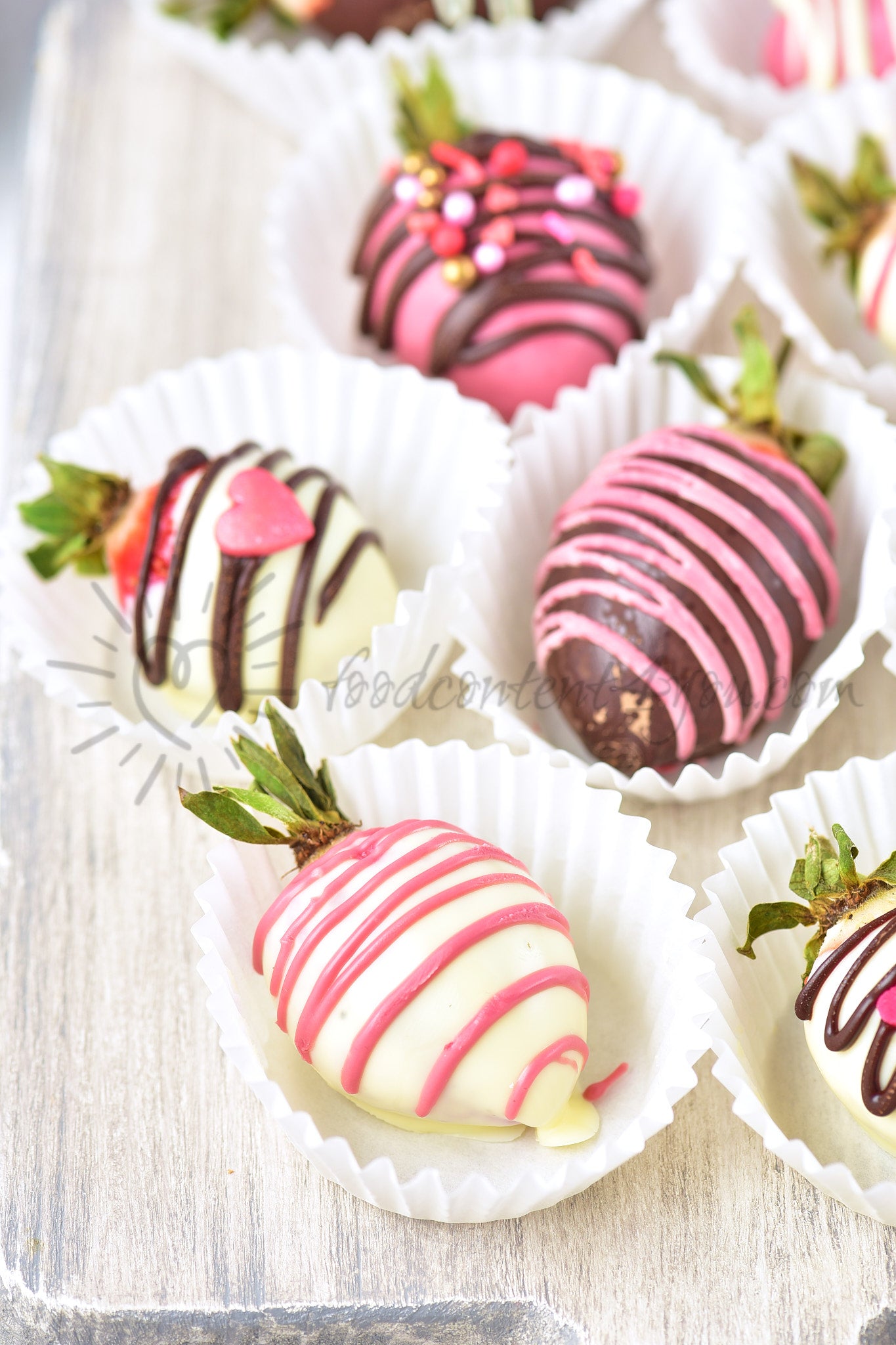 St Valentines Chocolate covered Strawberries - Set 4 of 5
